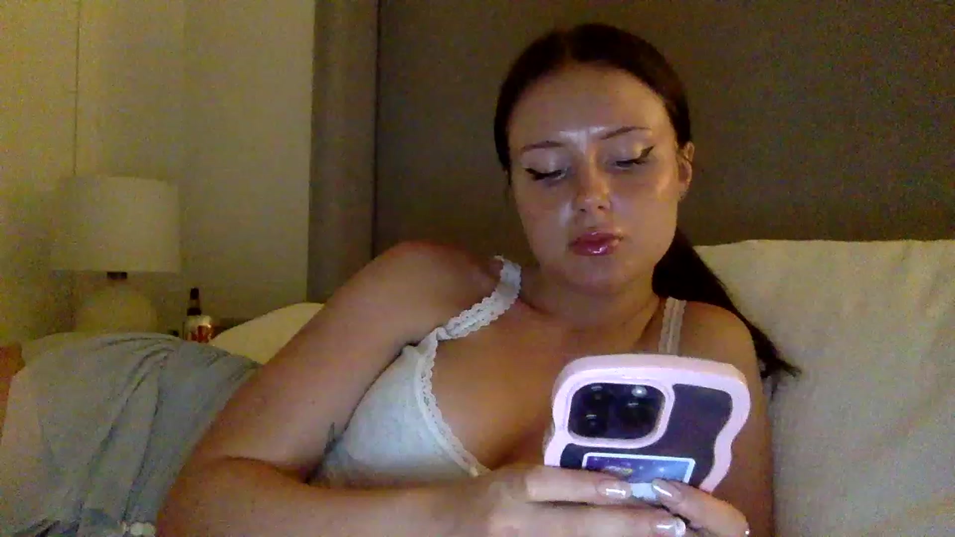 Gallery image thumbnail from BeaSaitou's myfreecams stream on, 06/05/2023, 21:17 image 18 of 20