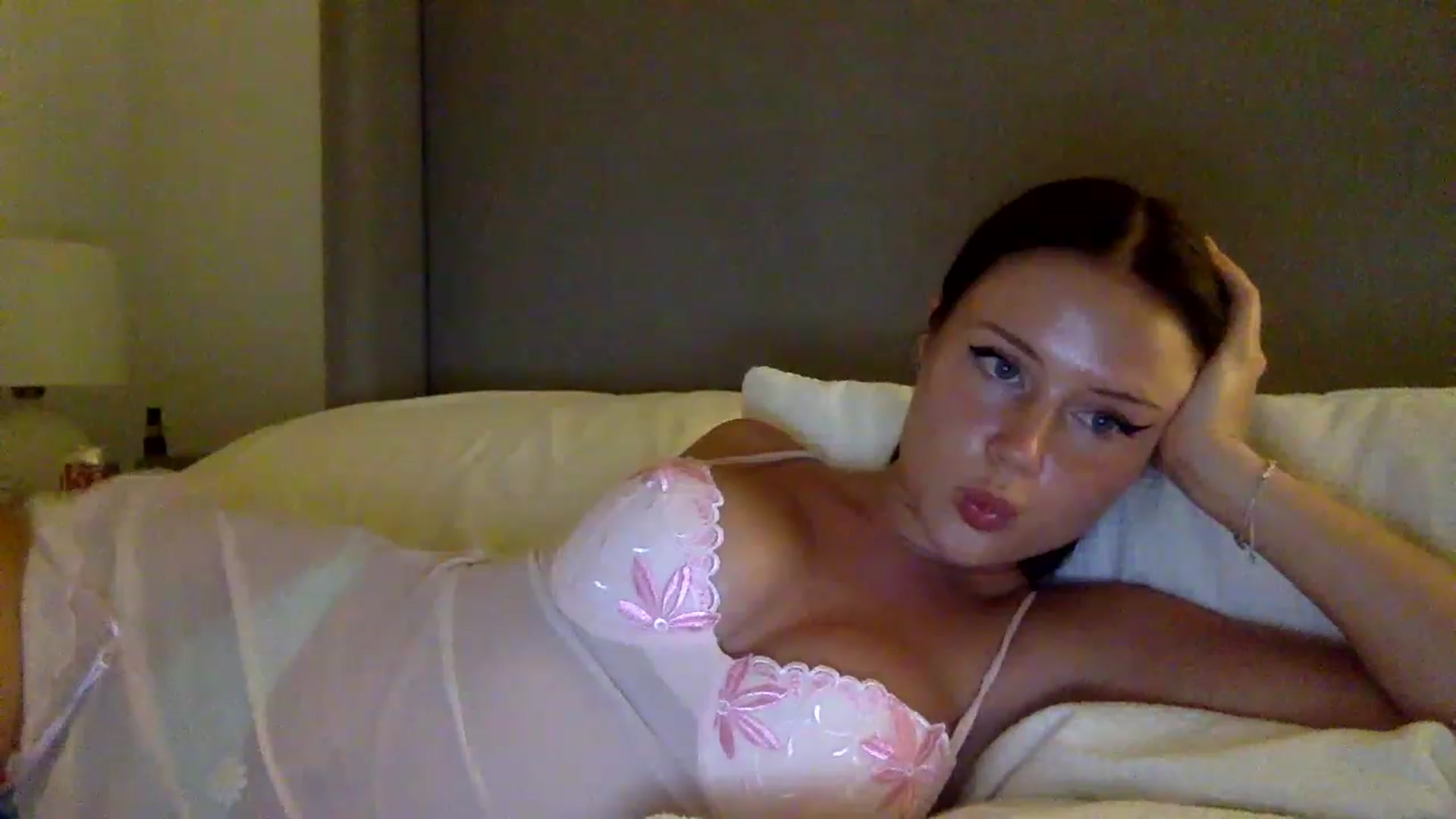 Gallery image thumbnail from BeaSaitou's myfreecams stream on, 06/05/2023, 23:07 image 6 of 20