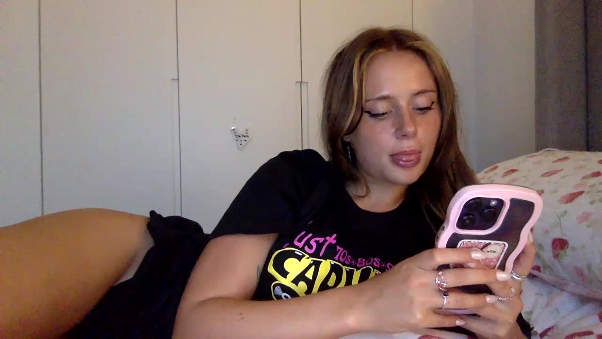 Gallery image thumbnail from BeaSaitou's myfreecams stream on, 06/28/2023, 20:49 image 8 of 20
