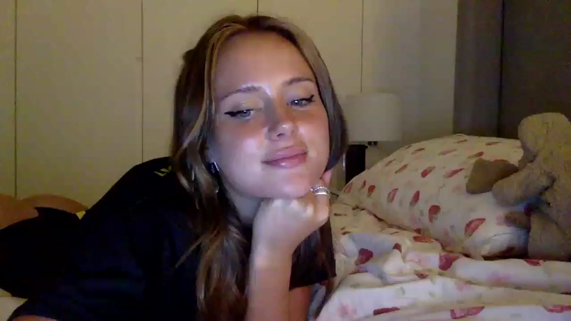 Gallery image thumbnail from BeaSaitou's myfreecams stream on, 06/28/2023, 22:02 image 5 of 20