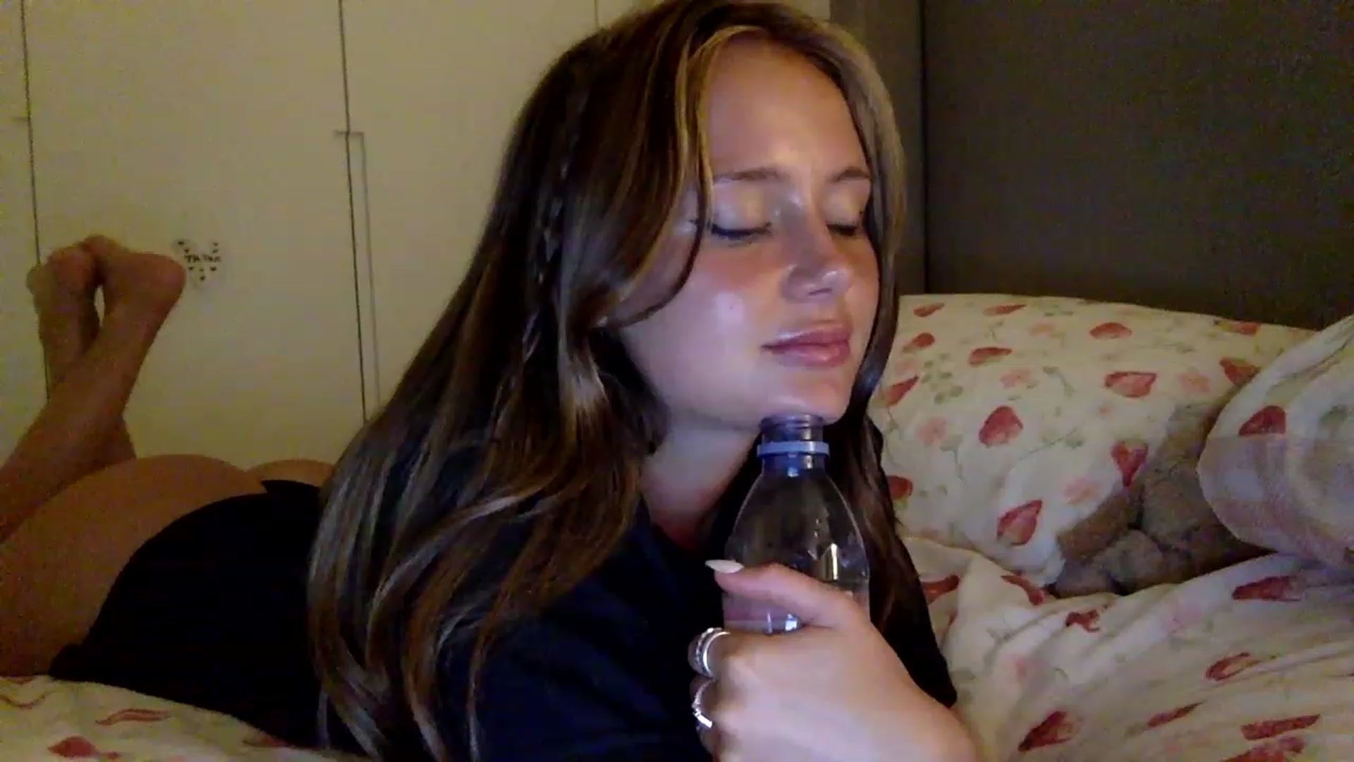 Gallery image thumbnail from BeaSaitou's myfreecams stream on, 06/28/2023, 22:02 image 16 of 20
