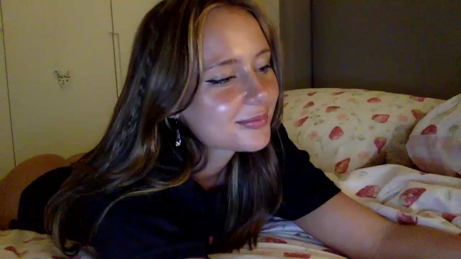 Gallery image thumbnail from BeaSaitou's myfreecams stream on, 06/28/2023, 22:02 image 17 of 20