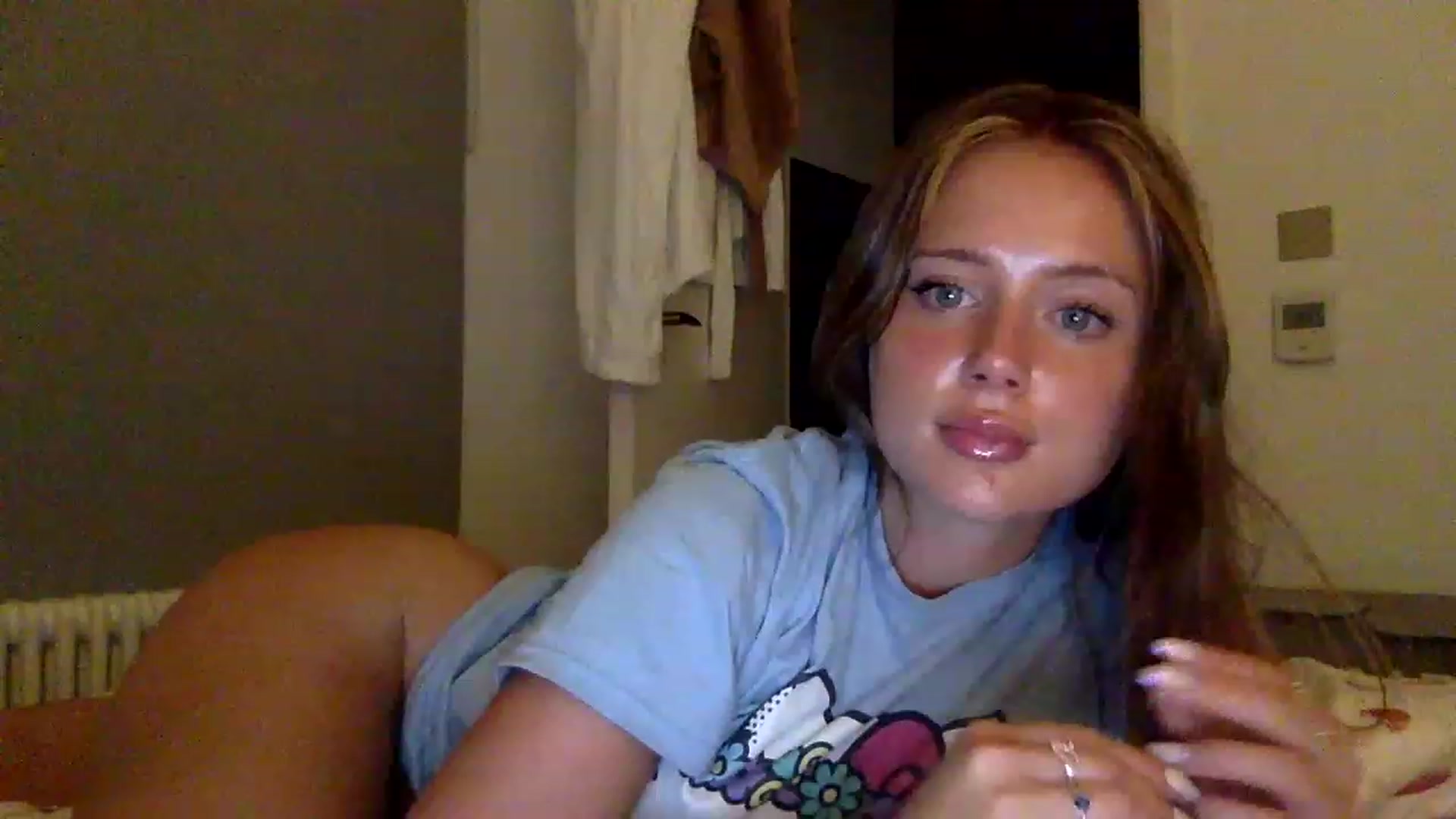 Gallery image thumbnail from BeaSaitou's myfreecams stream on, 06/29/2023, 22:41 image 16 of 20