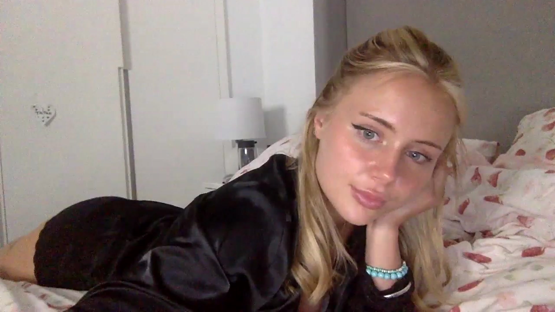 Gallery image thumbnail from BeaSaitou's myfreecams stream on, 07/11/2023, 01:03 image 17 of 20