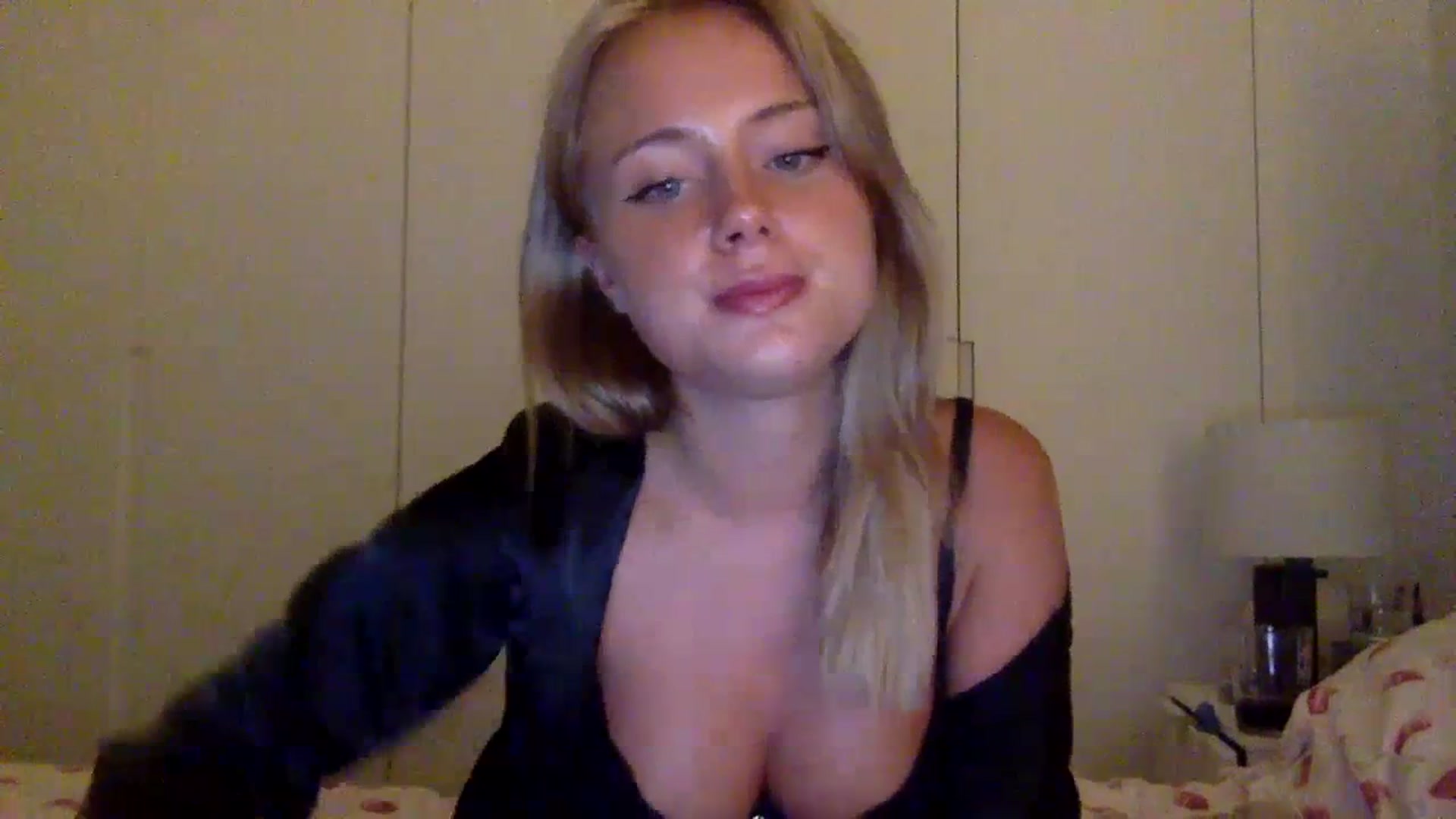 Gallery image thumbnail from BeaSaitou's myfreecams stream on, 07/11/2023, 21:13 image 7 of 20