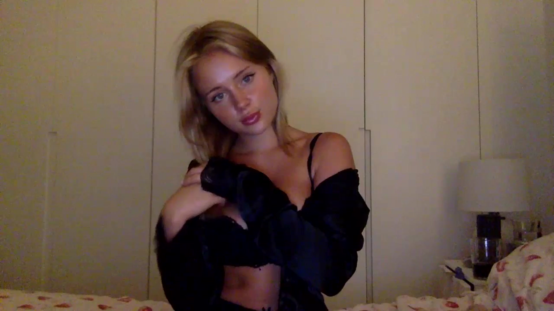 Gallery image thumbnail from BeaSaitou's myfreecams stream on, 07/11/2023, 21:13 image 3 of 20