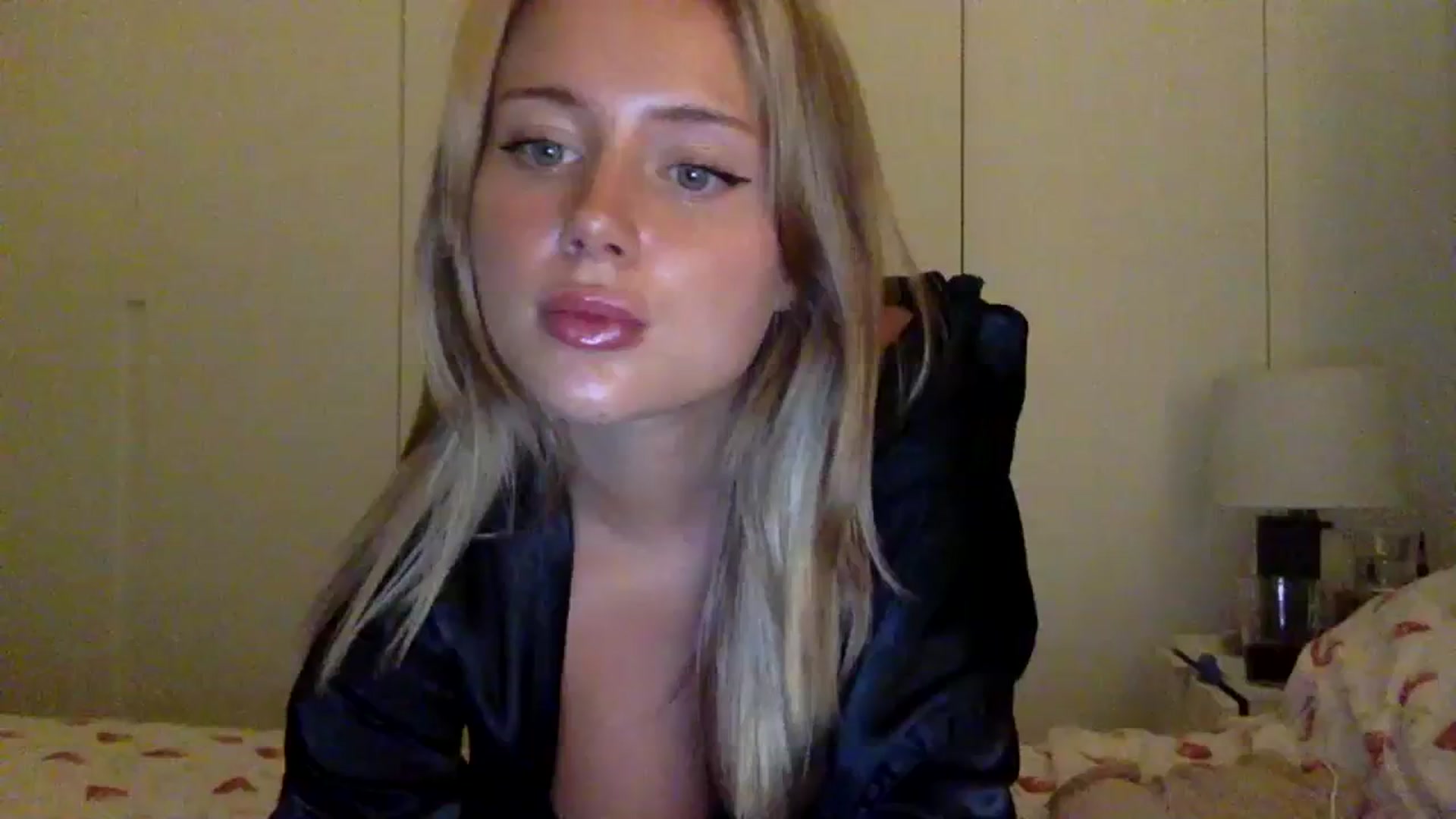 Gallery image thumbnail from BeaSaitou's myfreecams stream on, 07/11/2023, 21:13 image 2 of 20