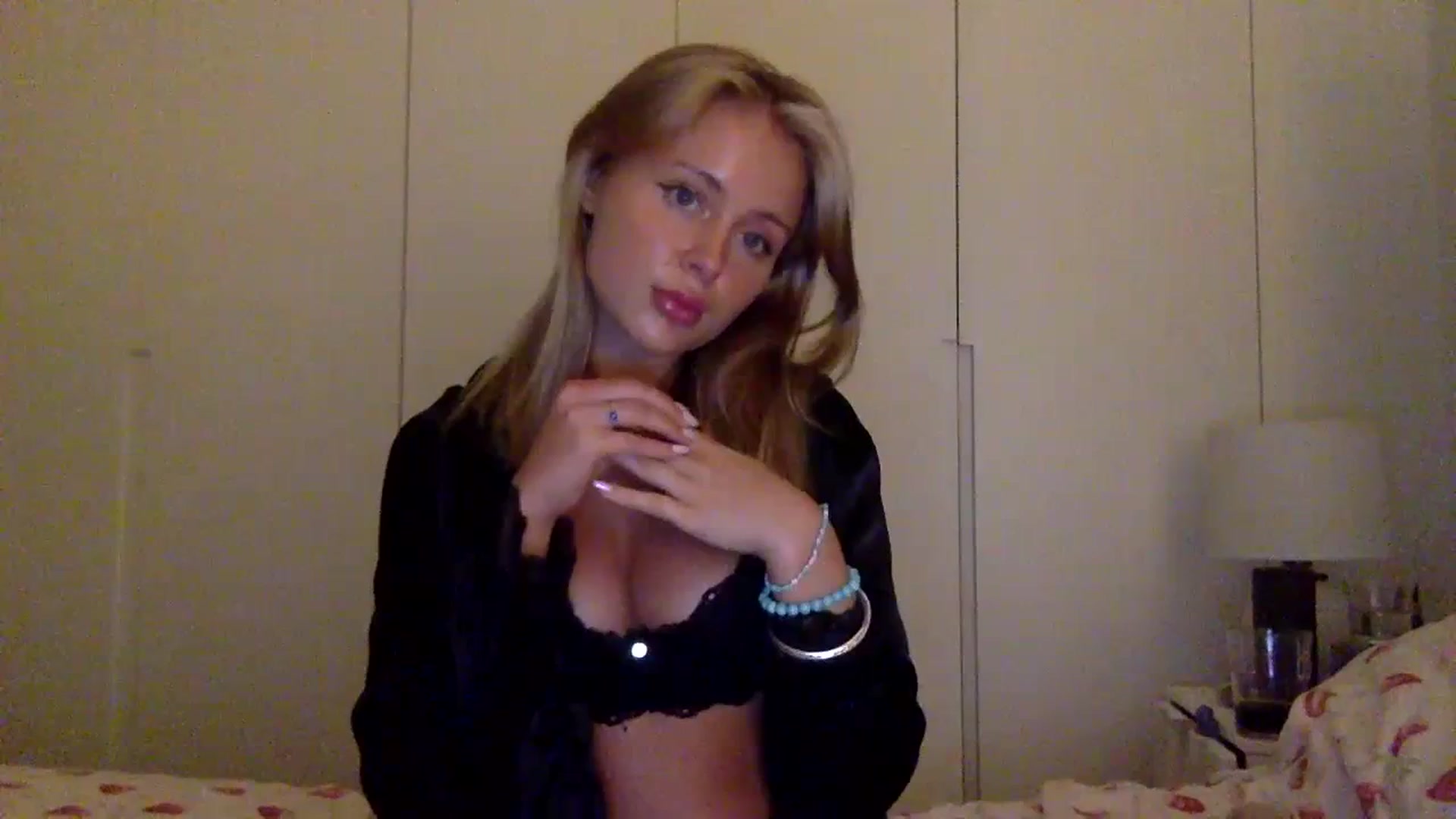Gallery image thumbnail from BeaSaitou's myfreecams stream on, 07/11/2023, 21:13 image 9 of 20