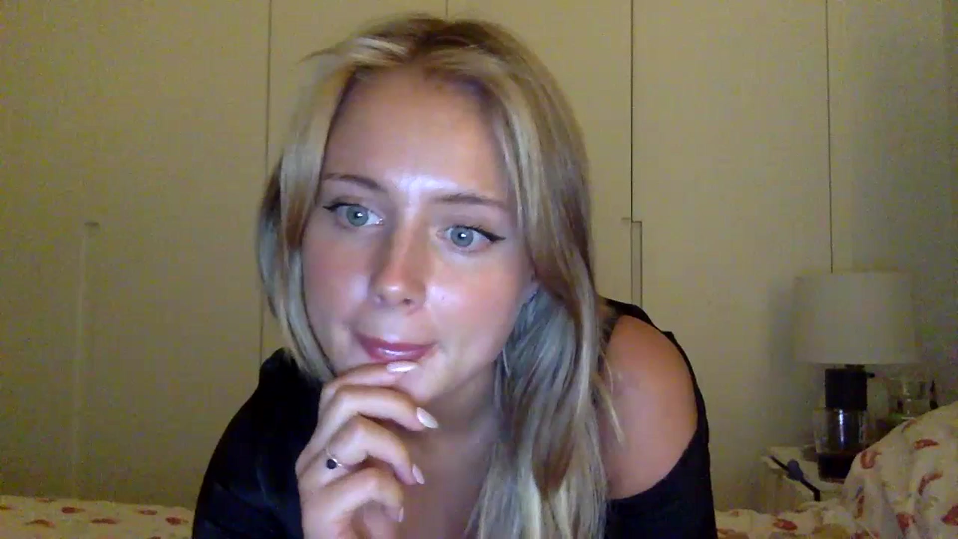 Gallery image thumbnail from BeaSaitou's myfreecams stream on, 07/11/2023, 21:13 image 1 of 20