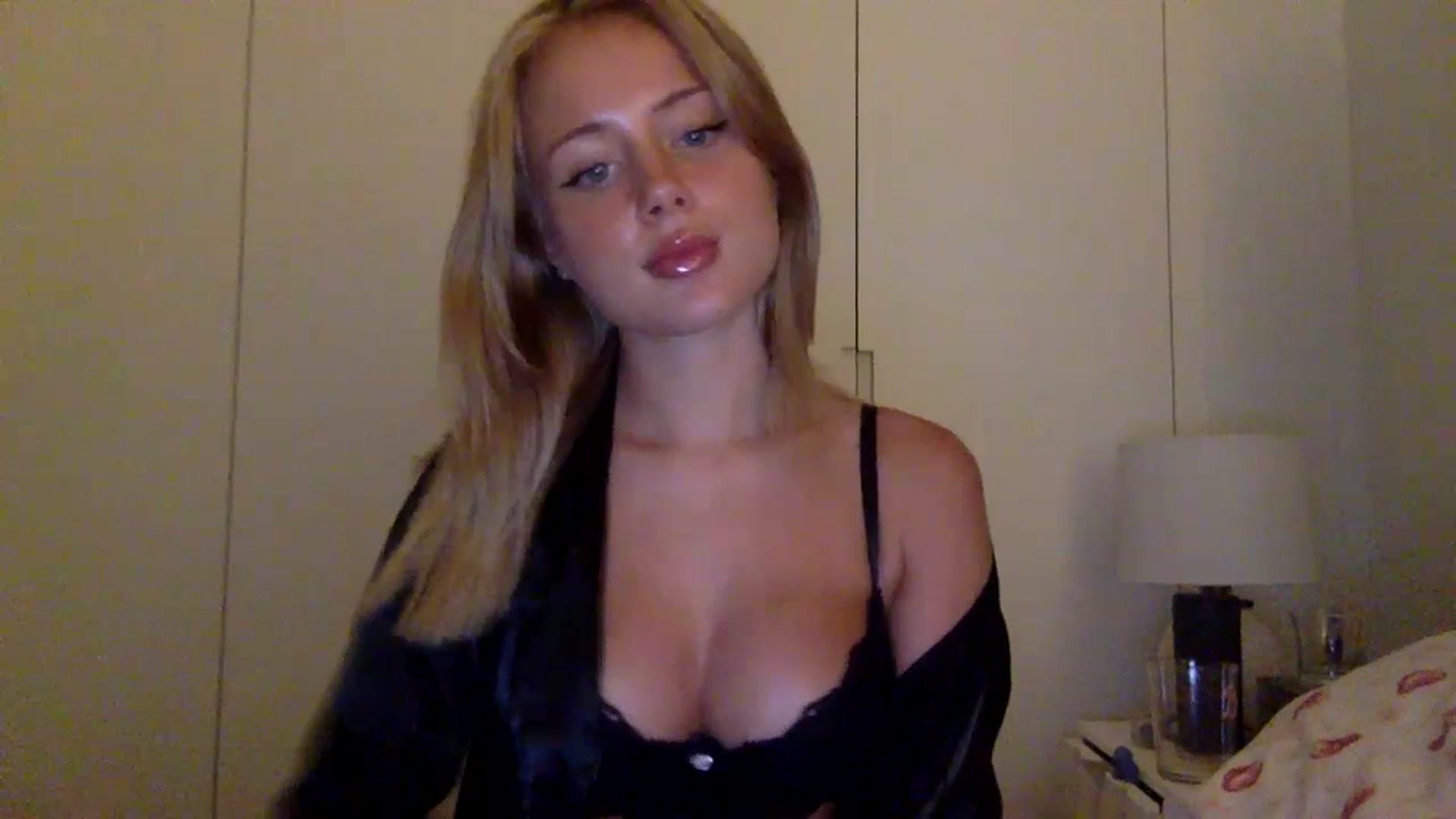 Gallery image thumbnail from BeaSaitou's myfreecams stream on, 07/11/2023, 22:09 image 13 of 20