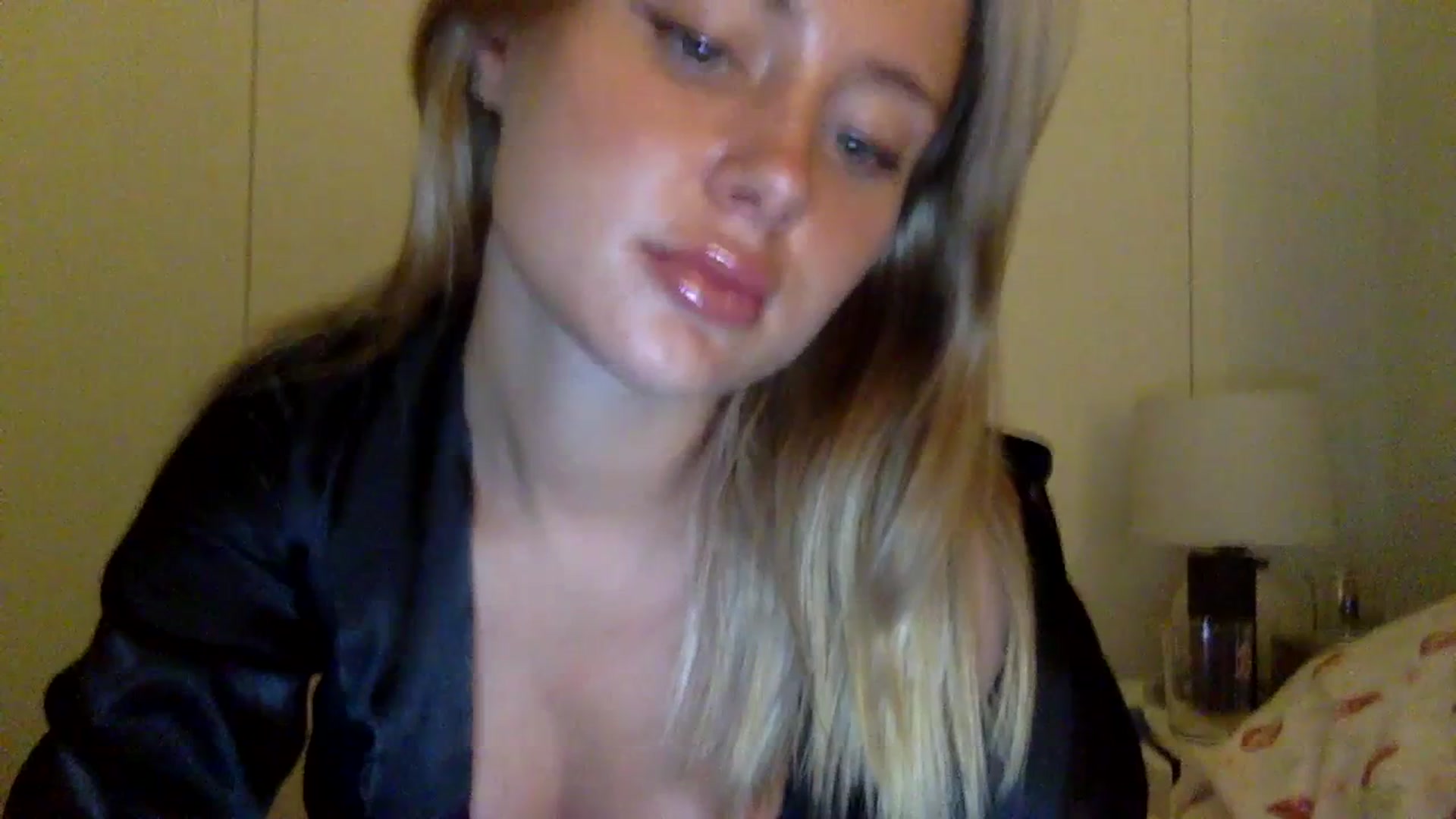 Gallery image thumbnail from BeaSaitou's myfreecams stream on, 07/11/2023, 22:09 image 15 of 20