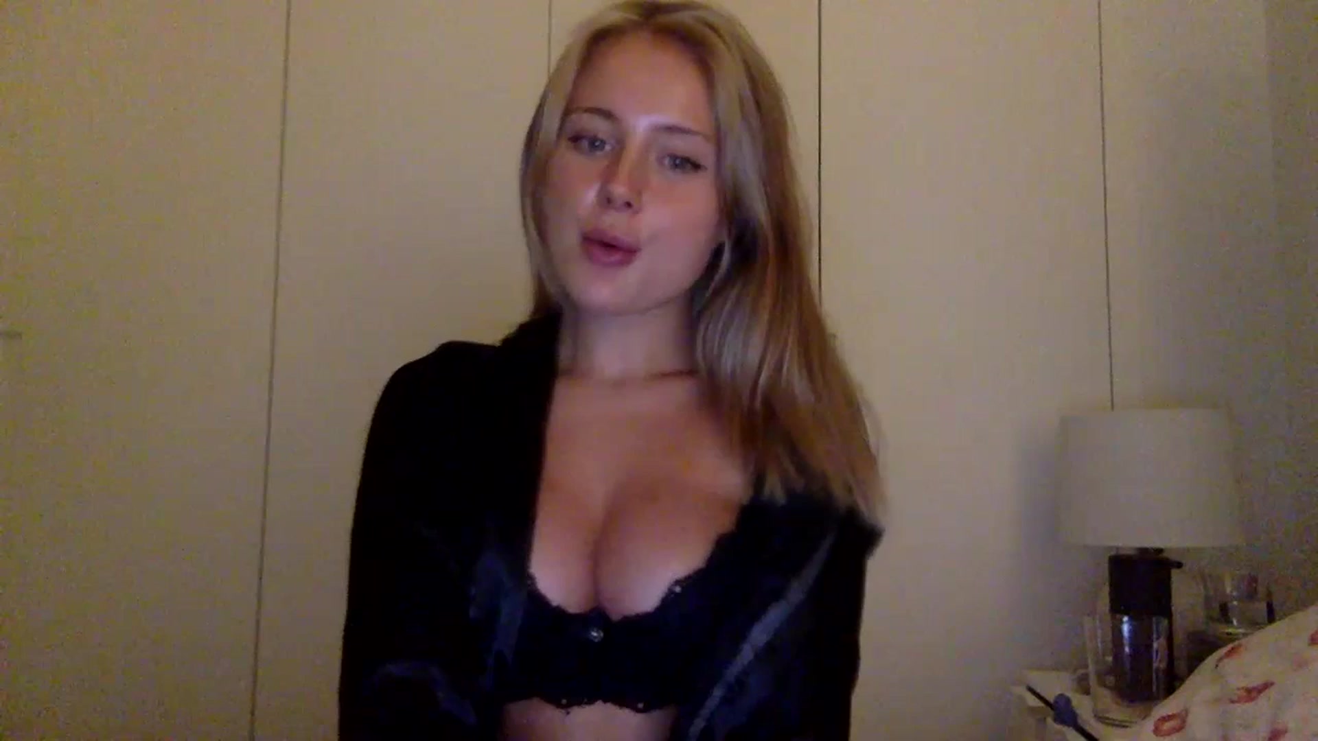 Gallery image thumbnail from BeaSaitou's myfreecams stream on, 07/11/2023, 22:09 image 6 of 20