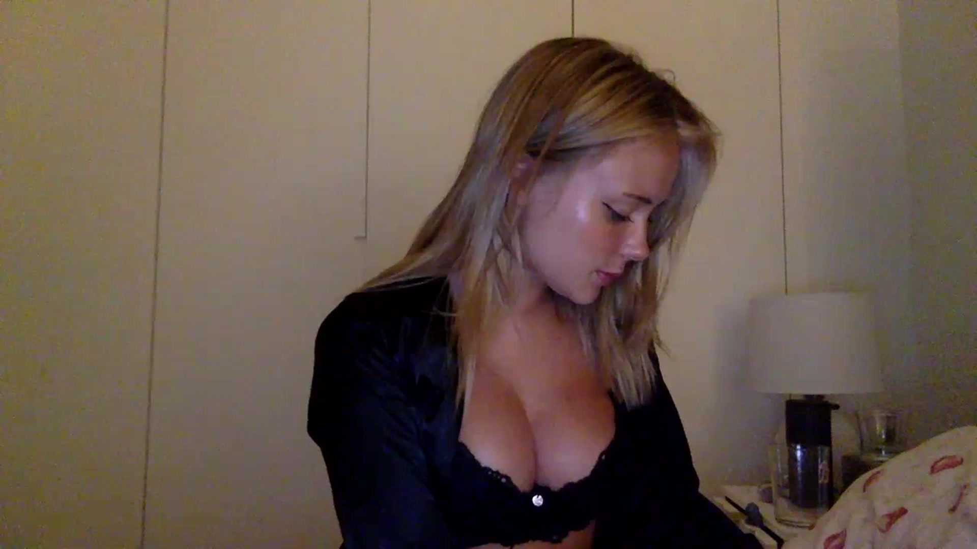 Gallery image thumbnail from BeaSaitou's myfreecams stream on, 07/11/2023, 22:09 image 10 of 20