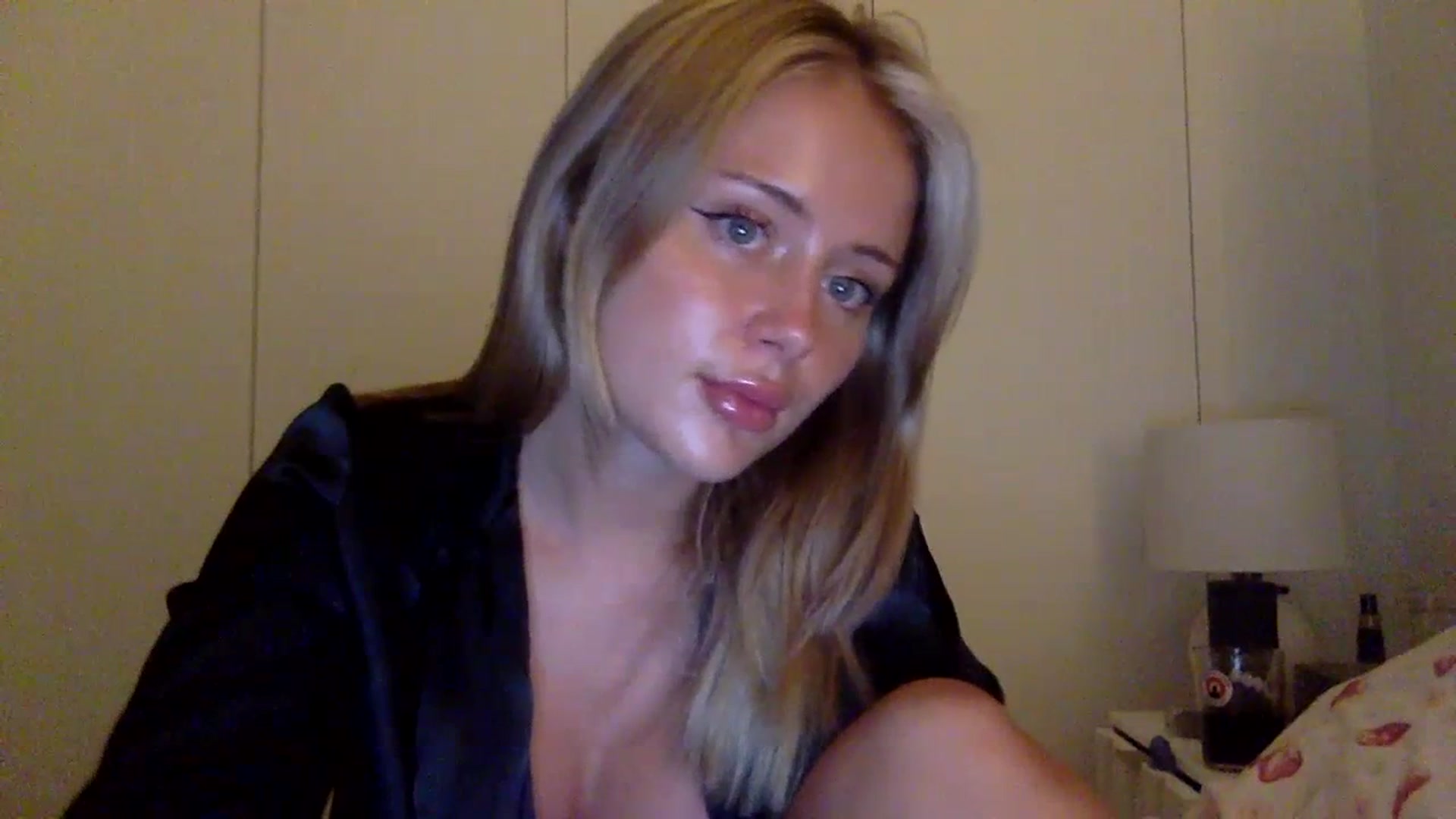 Gallery image thumbnail from BeaSaitou's myfreecams stream on, 07/11/2023, 22:32 image 3 of 20