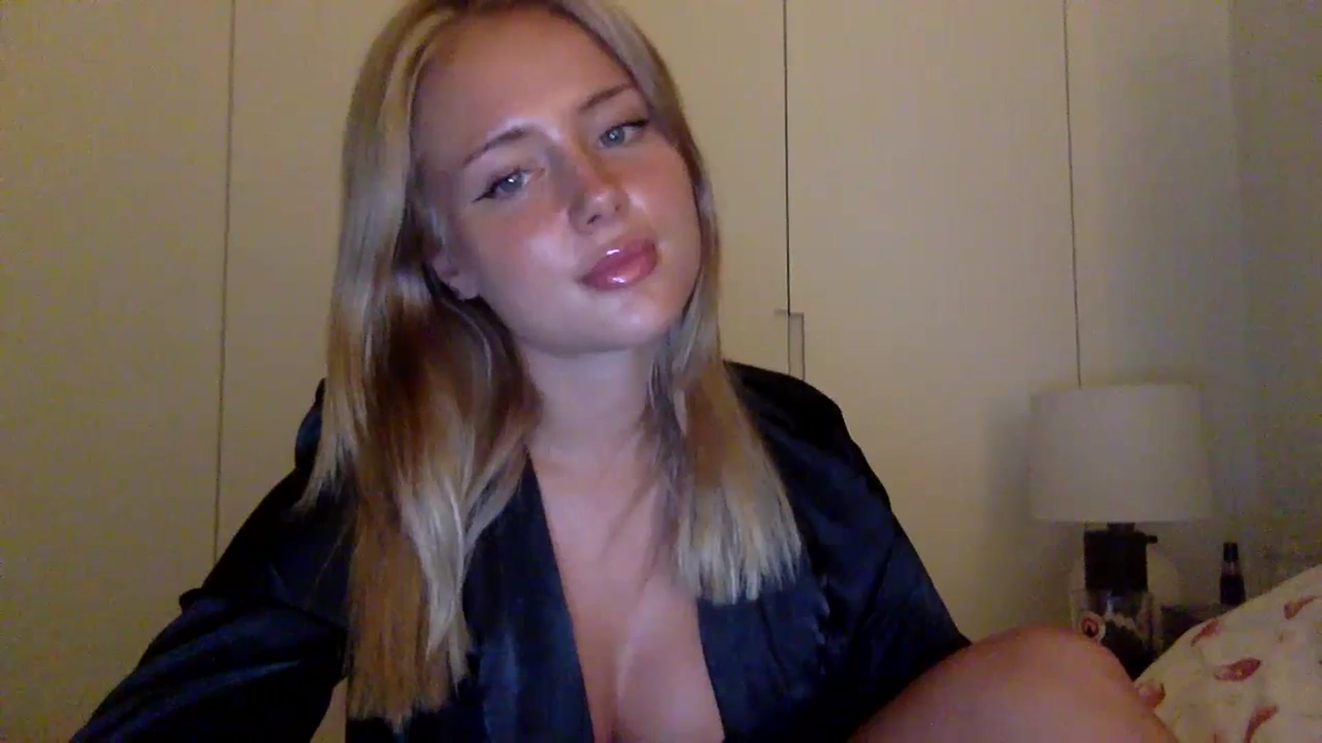 Gallery image thumbnail from BeaSaitou's myfreecams stream on, 07/11/2023, 22:32 image 2 of 20