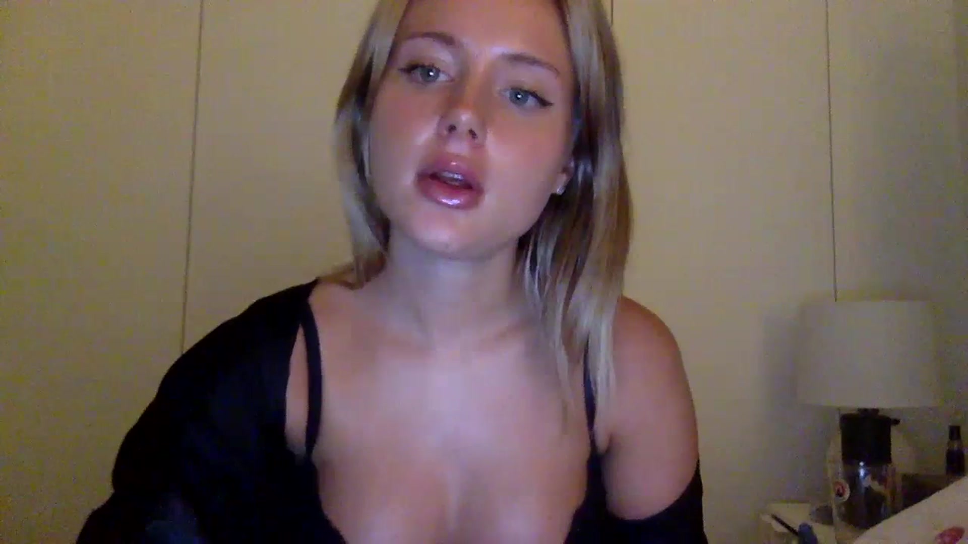 Gallery image thumbnail from BeaSaitou's myfreecams stream on, 07/12/2023, 24:04 image 2 of 20