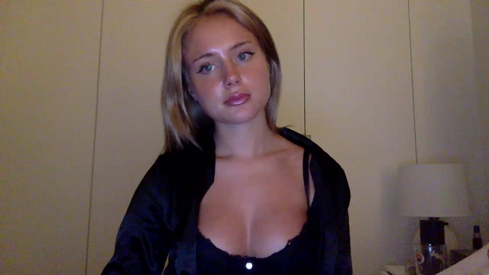 Gallery image thumbnail from BeaSaitou's myfreecams stream on, 07/12/2023, 24:04 image 4 of 20