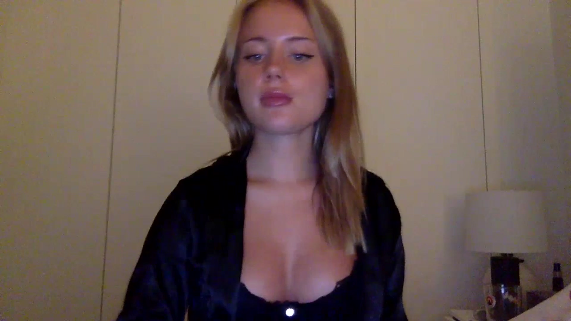 Gallery image thumbnail from BeaSaitou's myfreecams stream on, 07/12/2023, 24:04 image 6 of 20