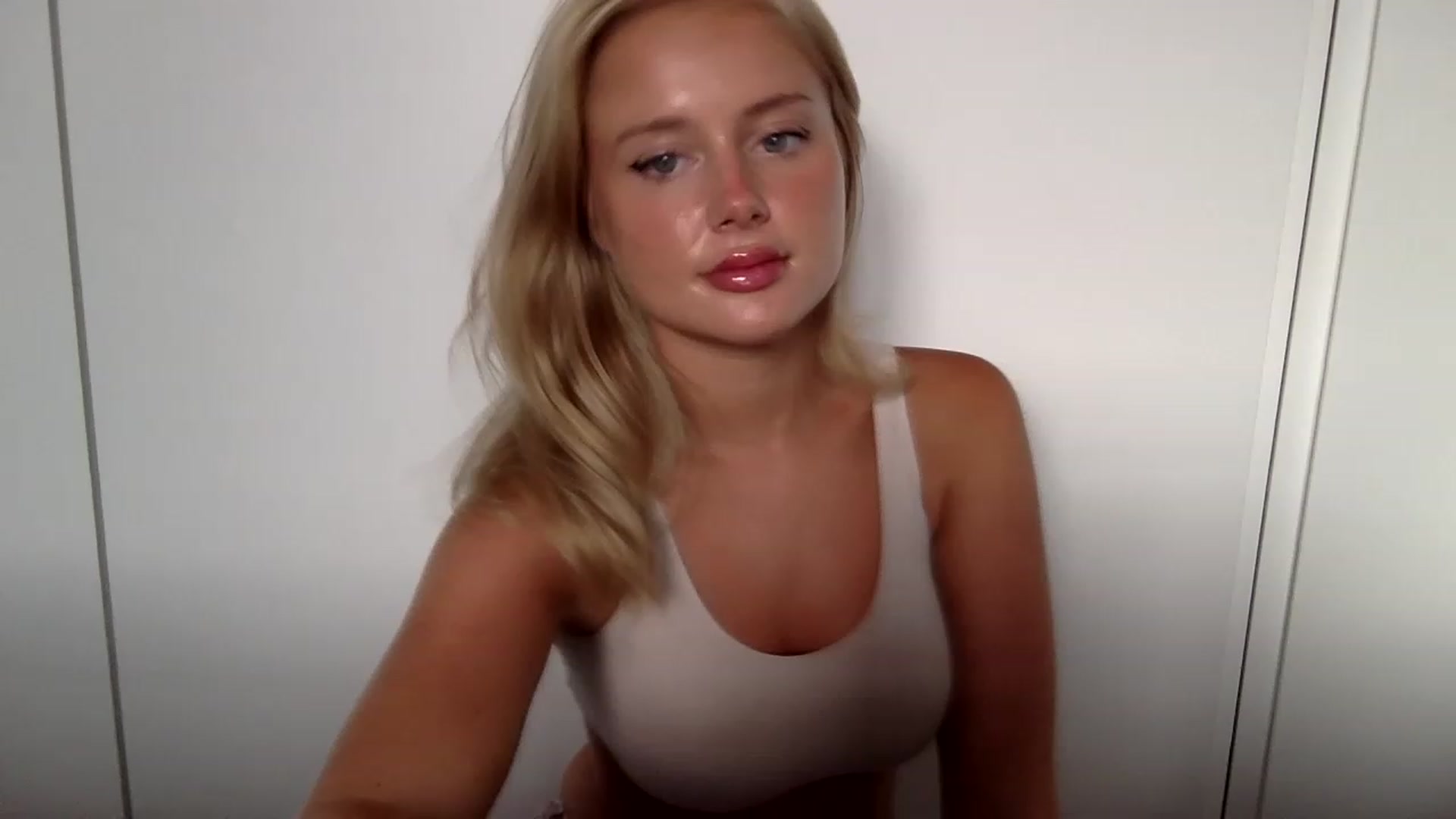Gallery image thumbnail from BeaSaitou's myfreecams stream on, 07/27/2023, 17:42 image 5 of 20