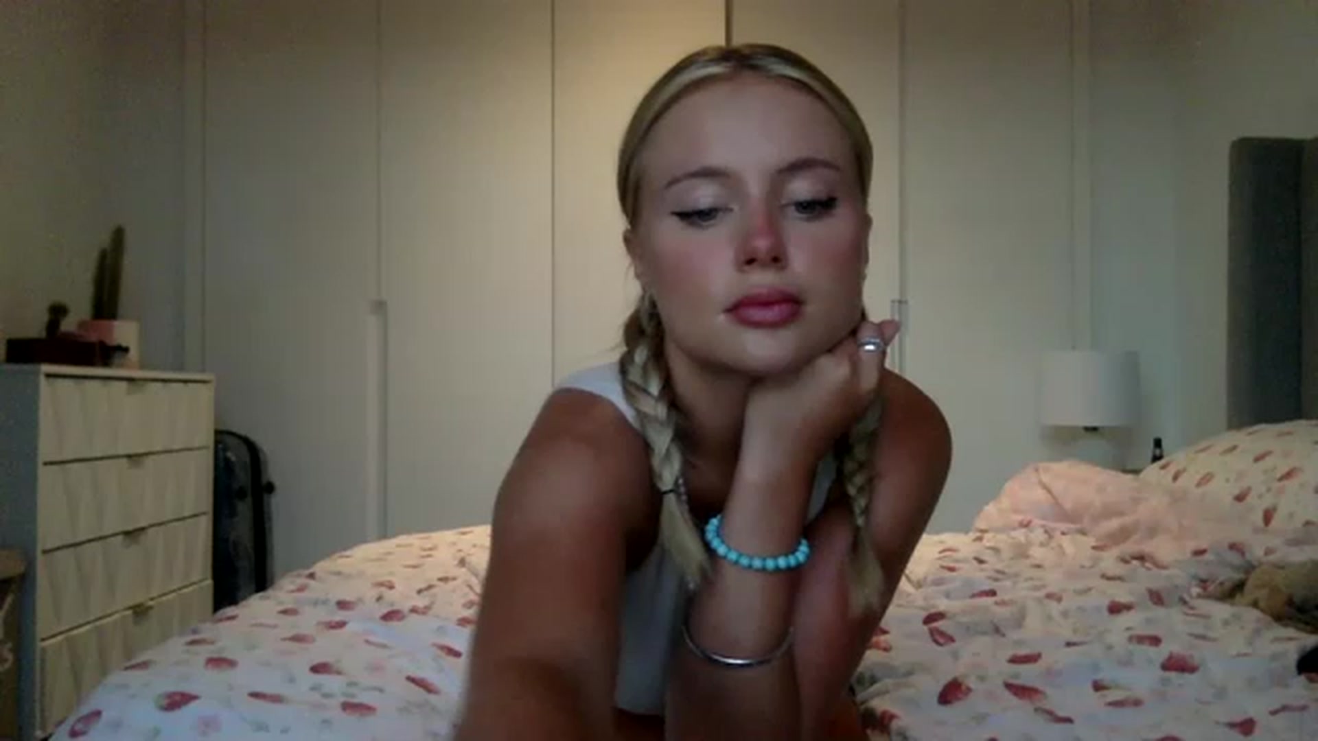Gallery image thumbnail from BeaSaitou's myfreecams stream on, 07/31/2023, 21:04 image 3 of 20