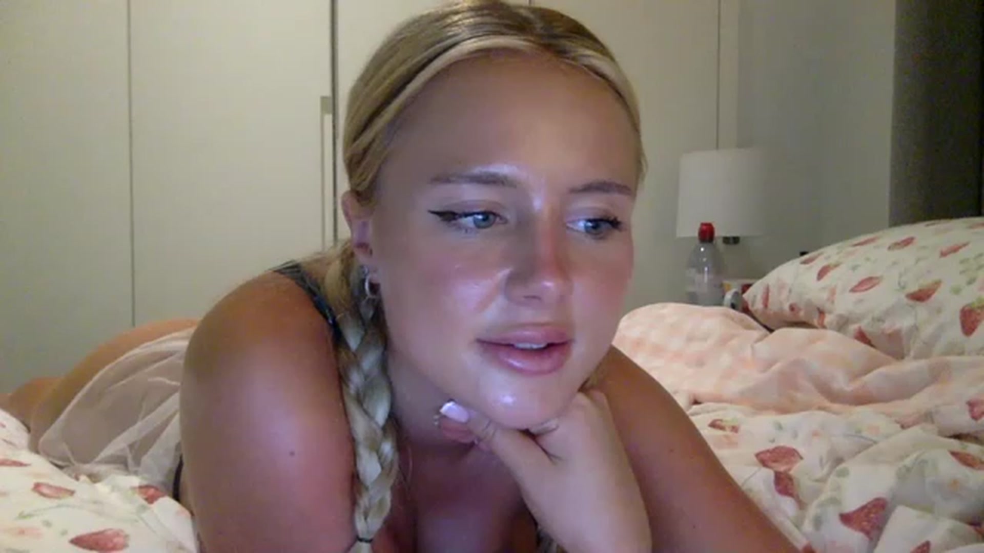 Gallery image thumbnail from BeaSaitou's myfreecams stream on, 08/01/2023, 24:25 image 13 of 20