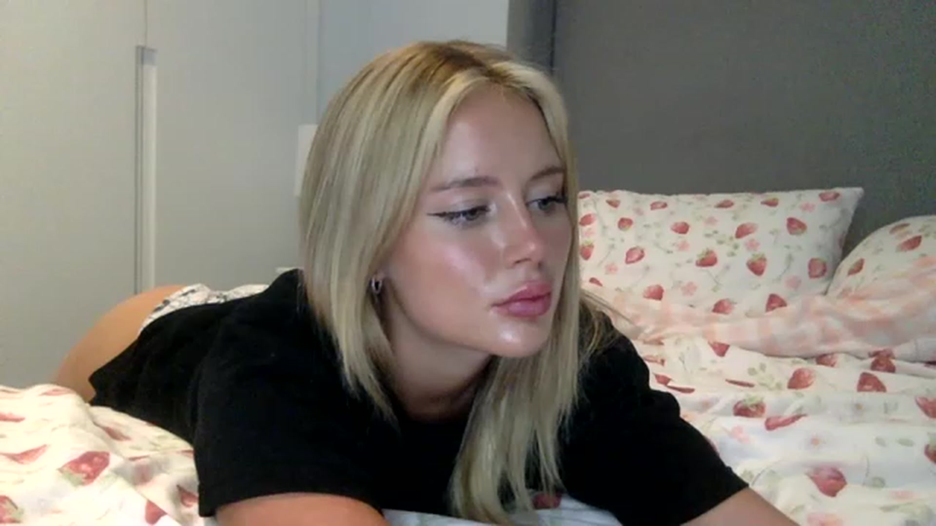 Gallery image thumbnail from BeaSaitou's myfreecams stream on, 08/02/2023, 21:41 image 14 of 20