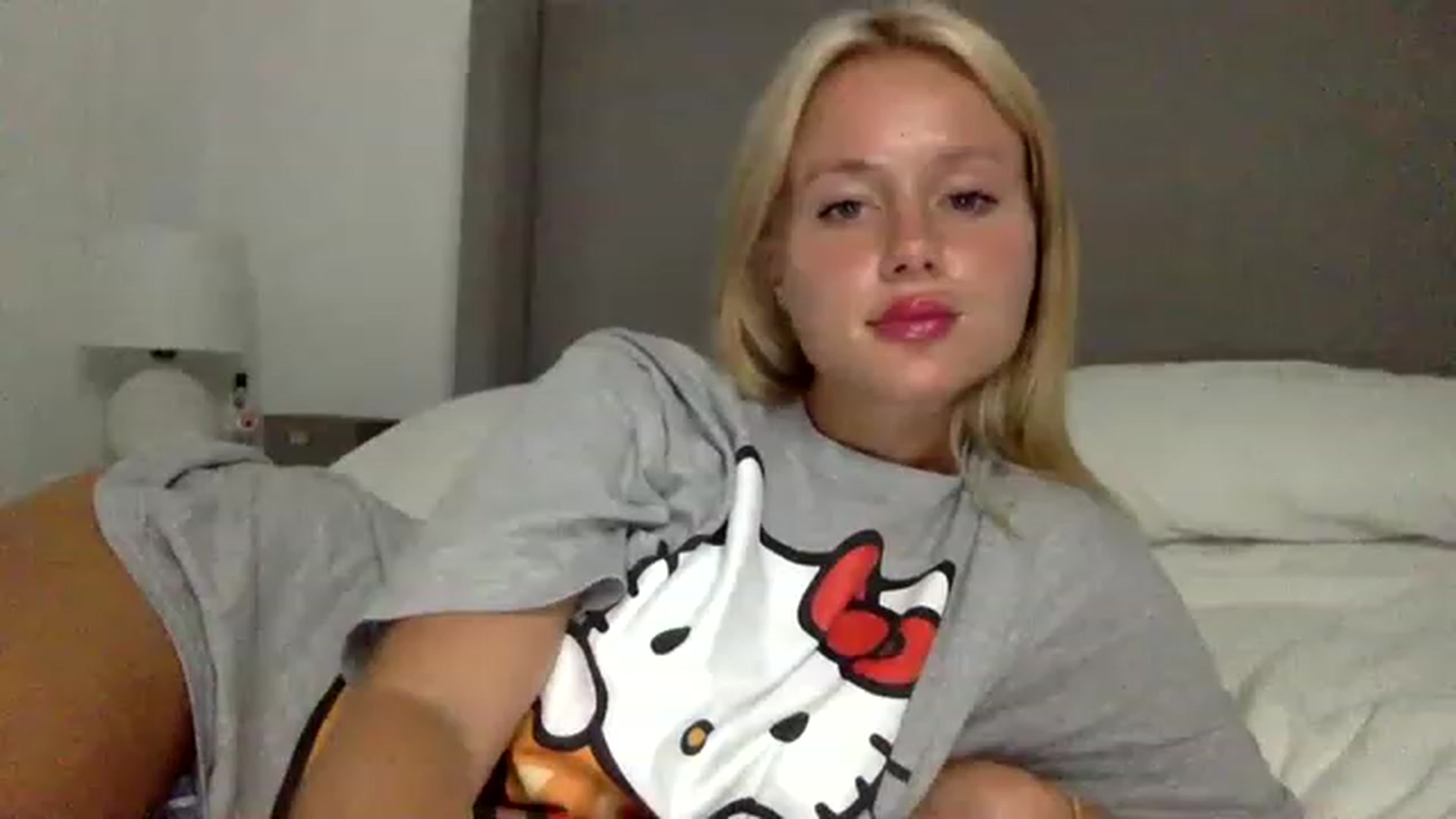 Gallery image thumbnail from BeaSaitou's myfreecams stream on, 08/24/2023, 24:03 image 9 of 20