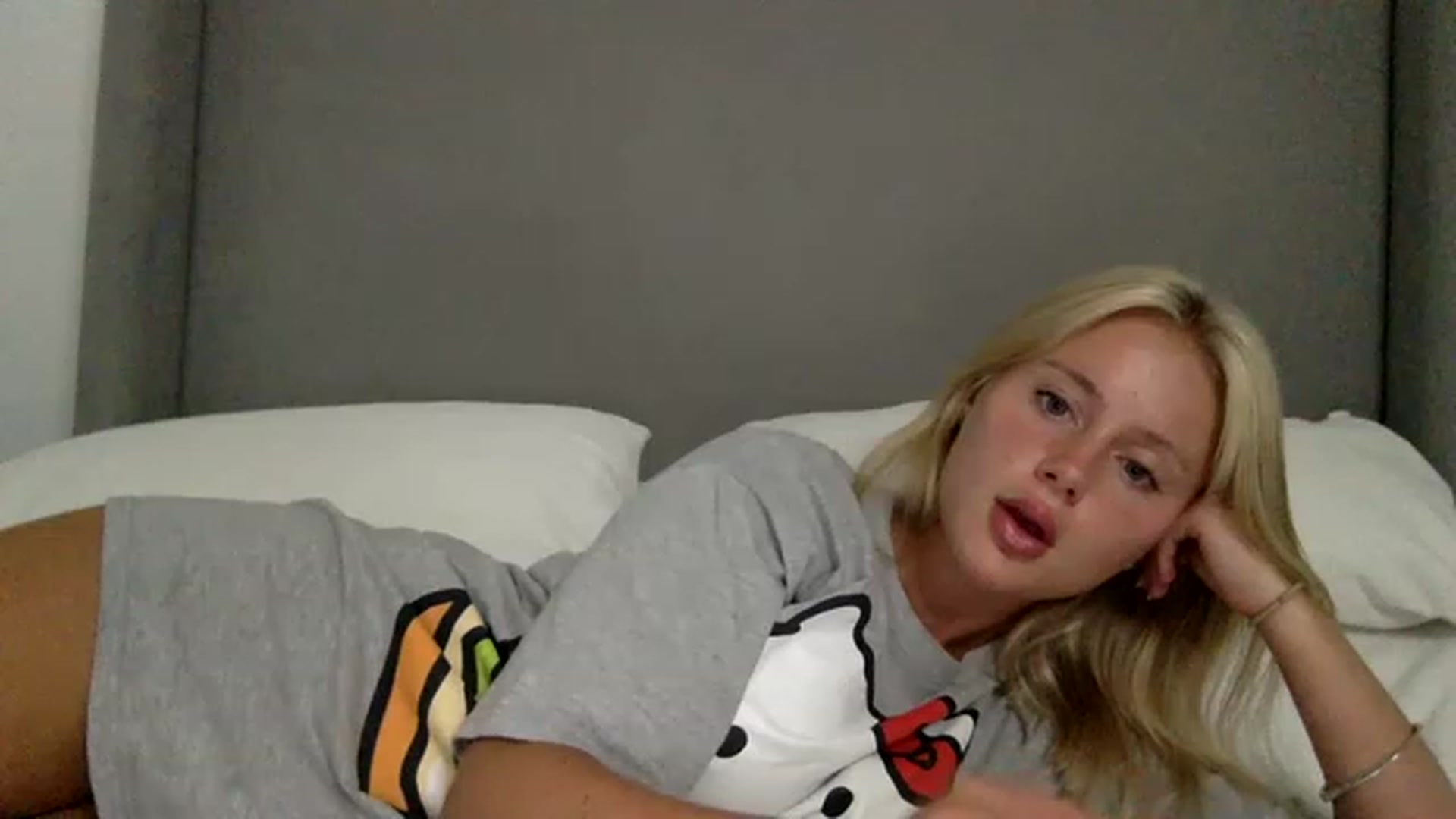 Gallery image thumbnail from BeaSaitou's myfreecams stream on, 08/24/2023, 24:03 image 1 of 20
