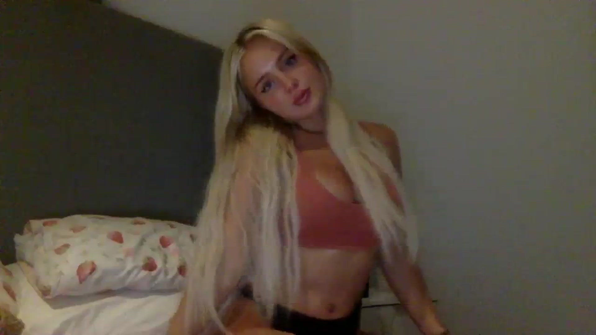 Gallery image thumbnail from BeaSaitou's myfreecams stream on, 09/12/2023, 23:46 image 4 of 20