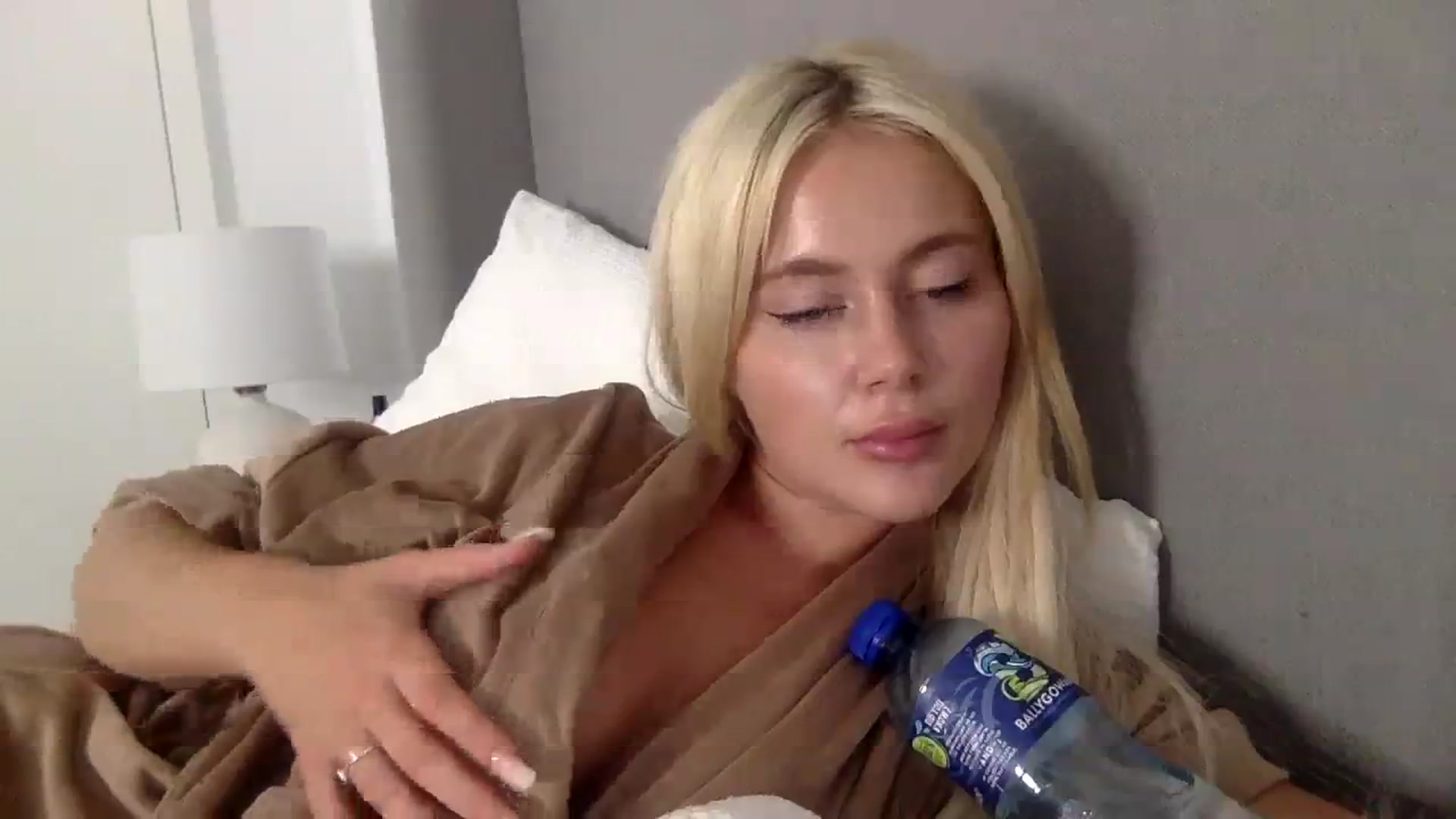 Gallery image thumbnail from BeaSaitou's myfreecams stream on, 09/26/2023, 21:32 image 15 of 20