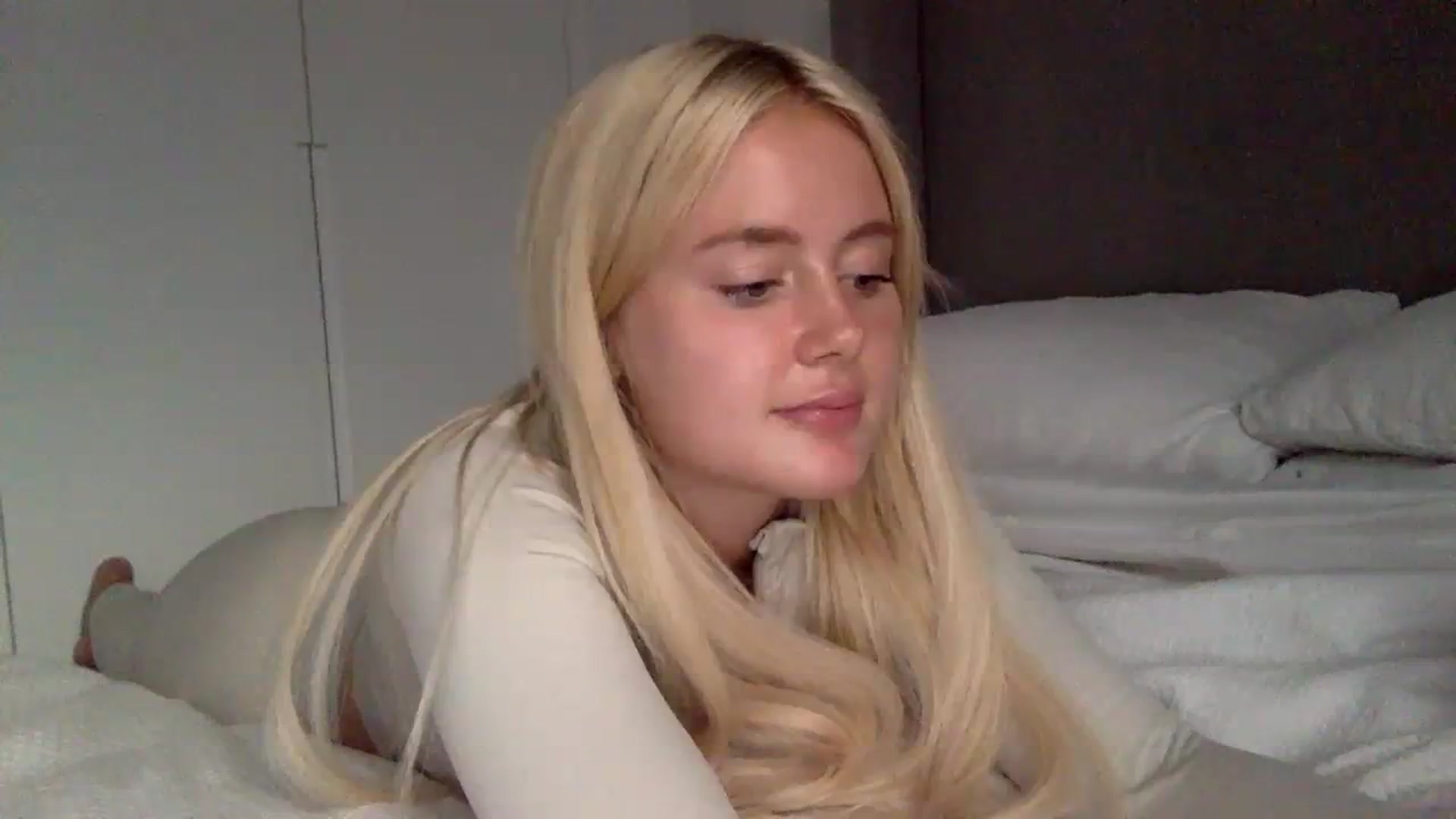 Gallery image thumbnail from BeaSaitou's myfreecams stream on, 09/27/2023, 17:55 image 18 of 20