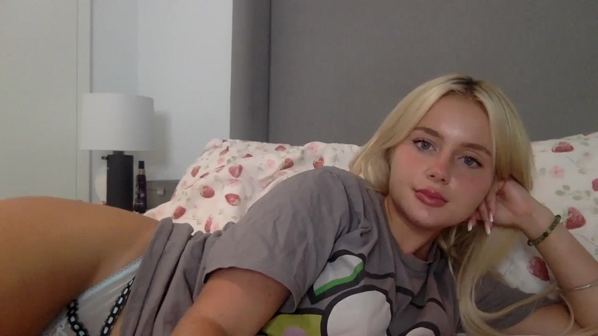 Gallery image thumbnail from BeaSaitou's myfreecams stream on, 10/04/2023, 22:58 image 10 of 20