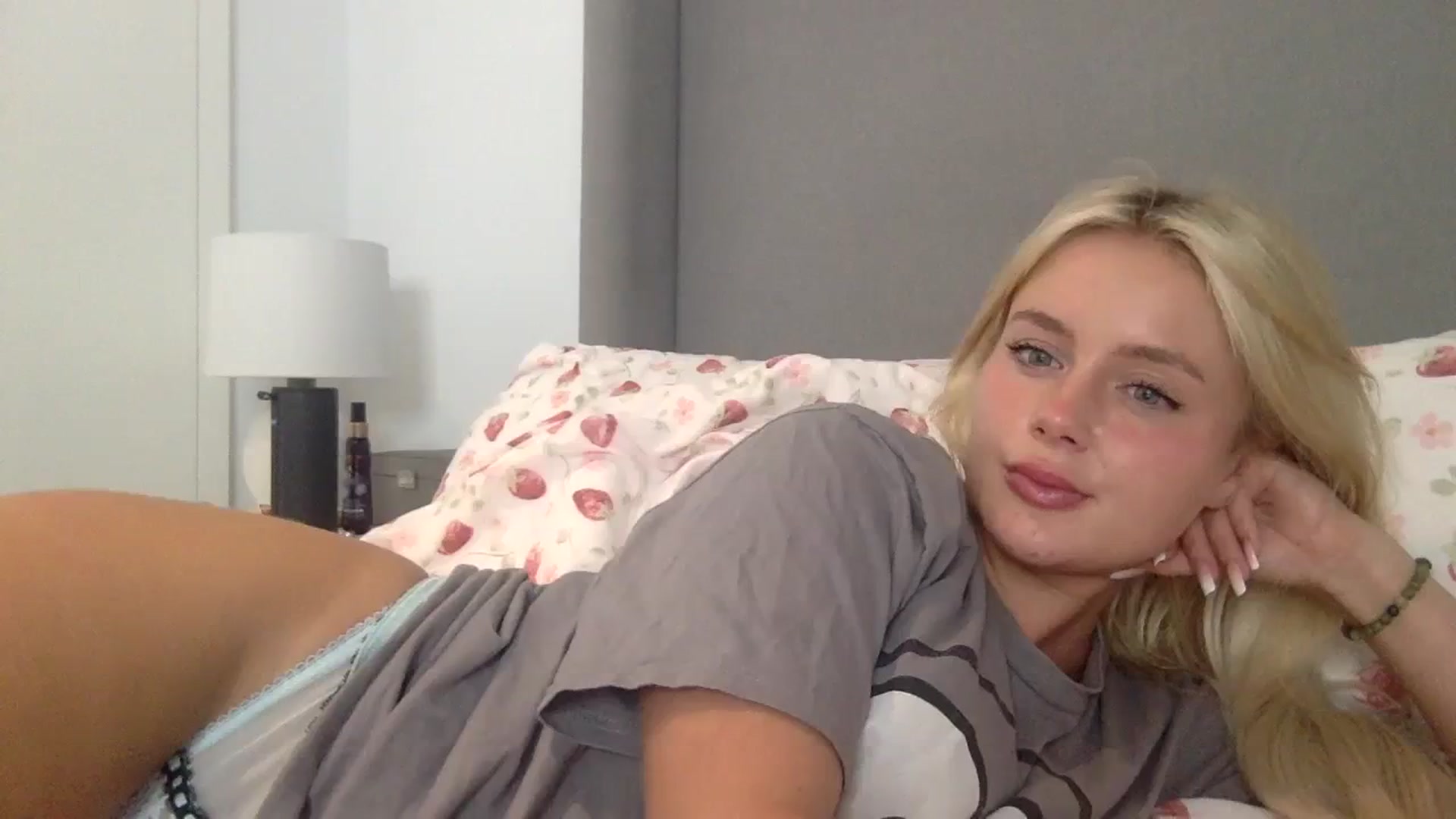 Gallery image thumbnail from BeaSaitou's myfreecams stream on, 10/04/2023, 22:58 image 19 of 20