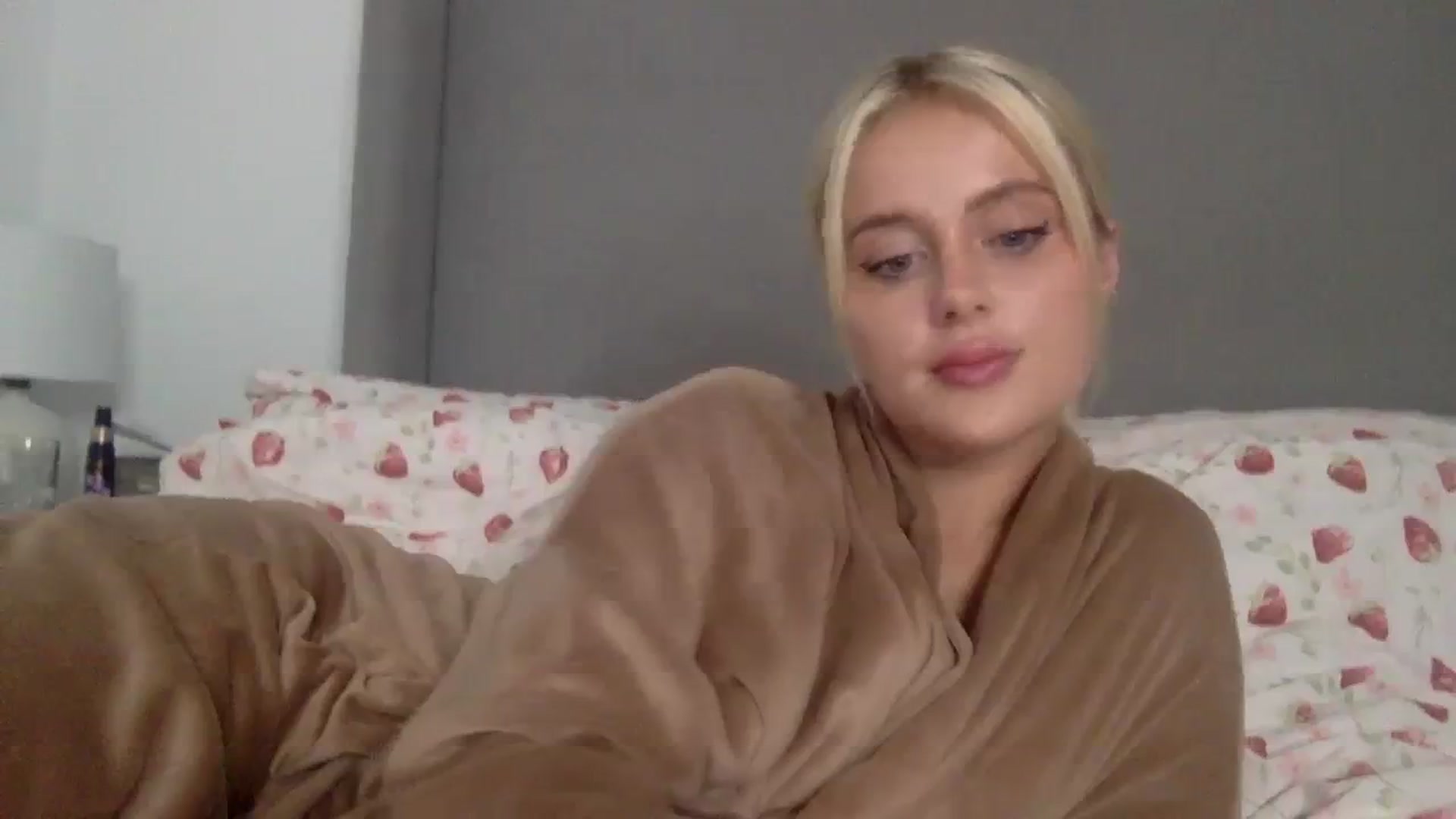 Gallery image thumbnail from BeaSaitou's myfreecams stream on, 10/05/2023, 22:53 image 16 of 20
