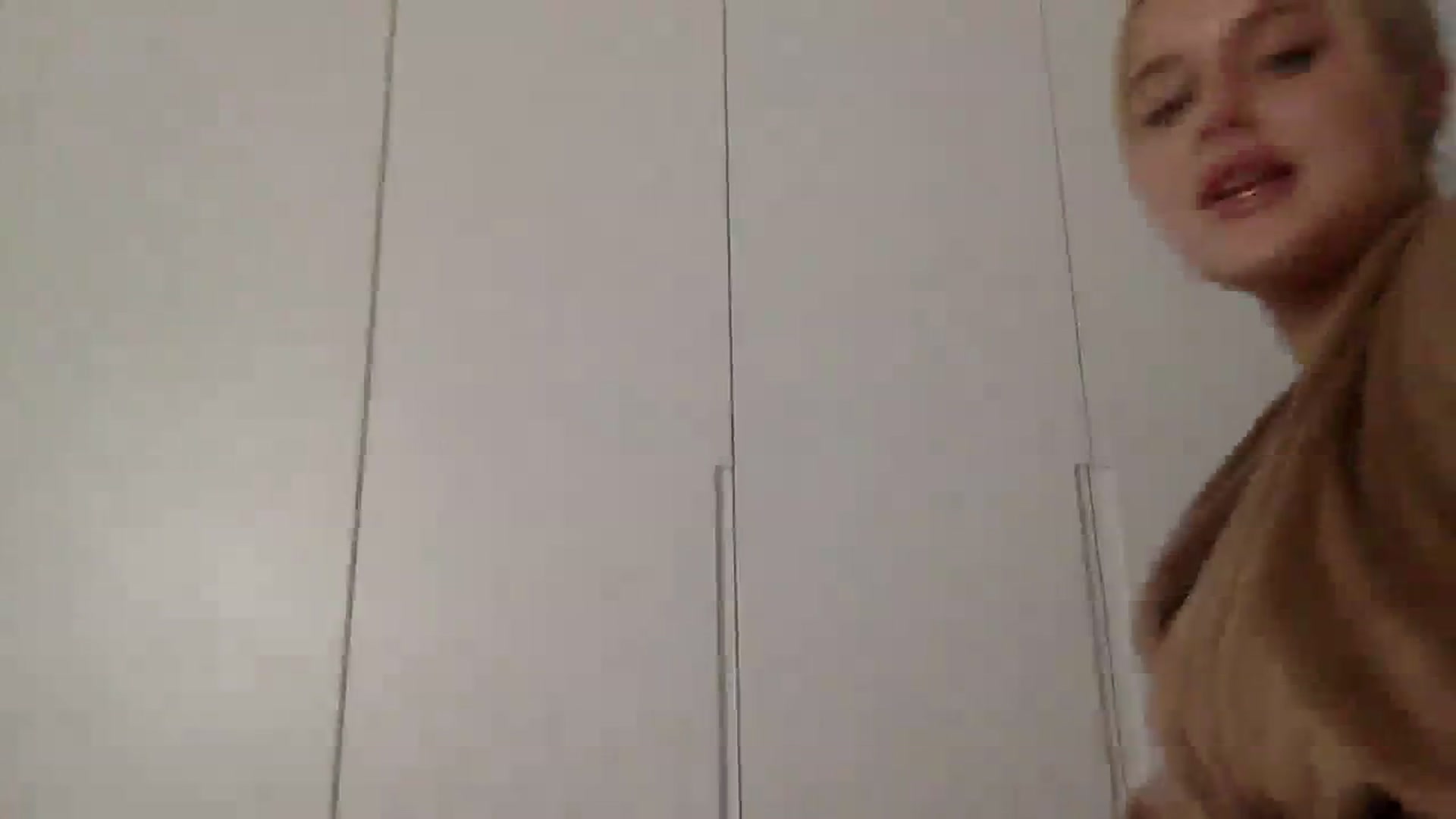 Gallery image thumbnail from BeaSaitou's myfreecams stream on, 10/05/2023, 22:53 image 11 of 20