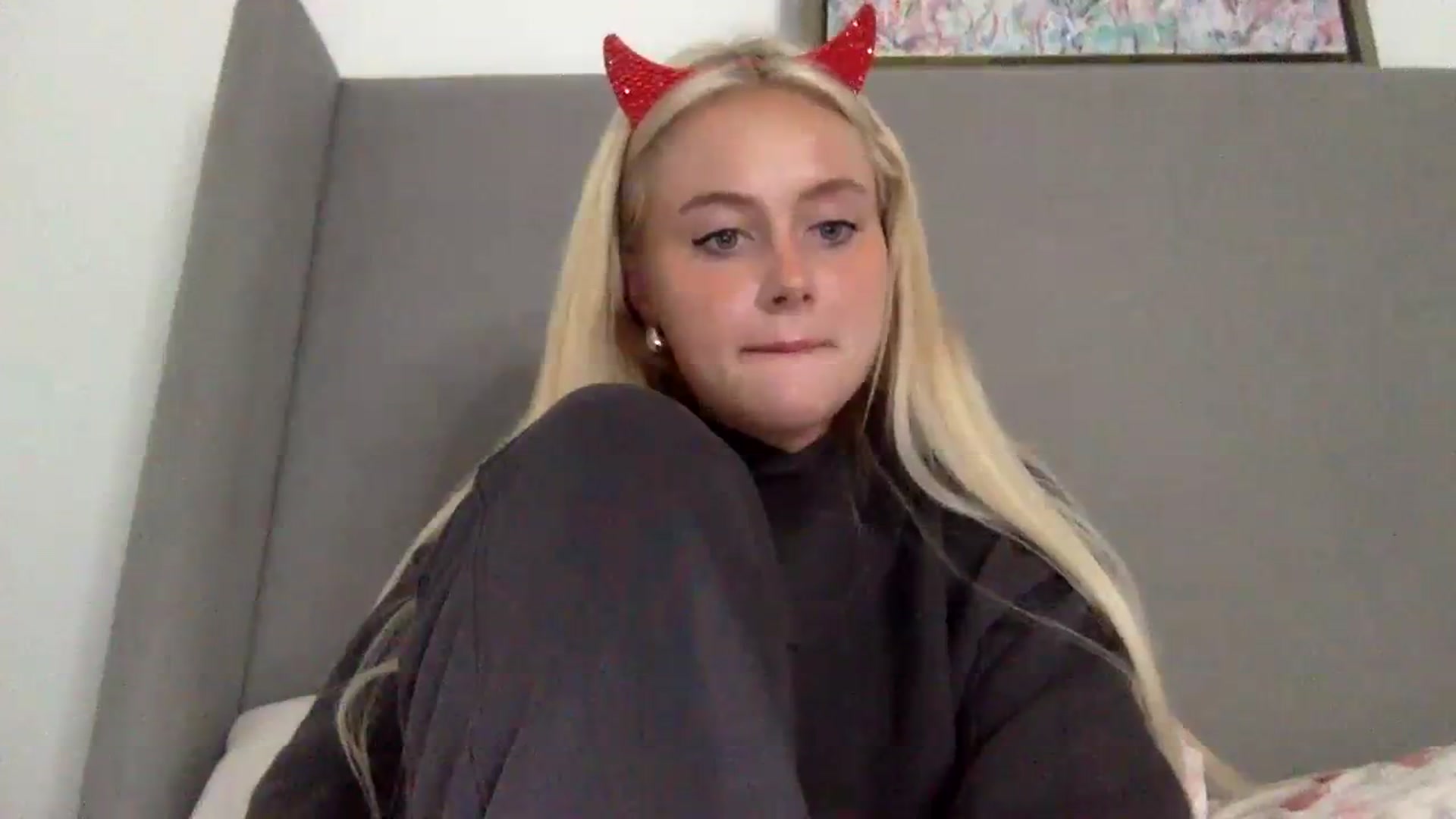 Gallery image thumbnail from BeaSaitou's myfreecams stream on, 10/30/2023, 20:24 image 14 of 20