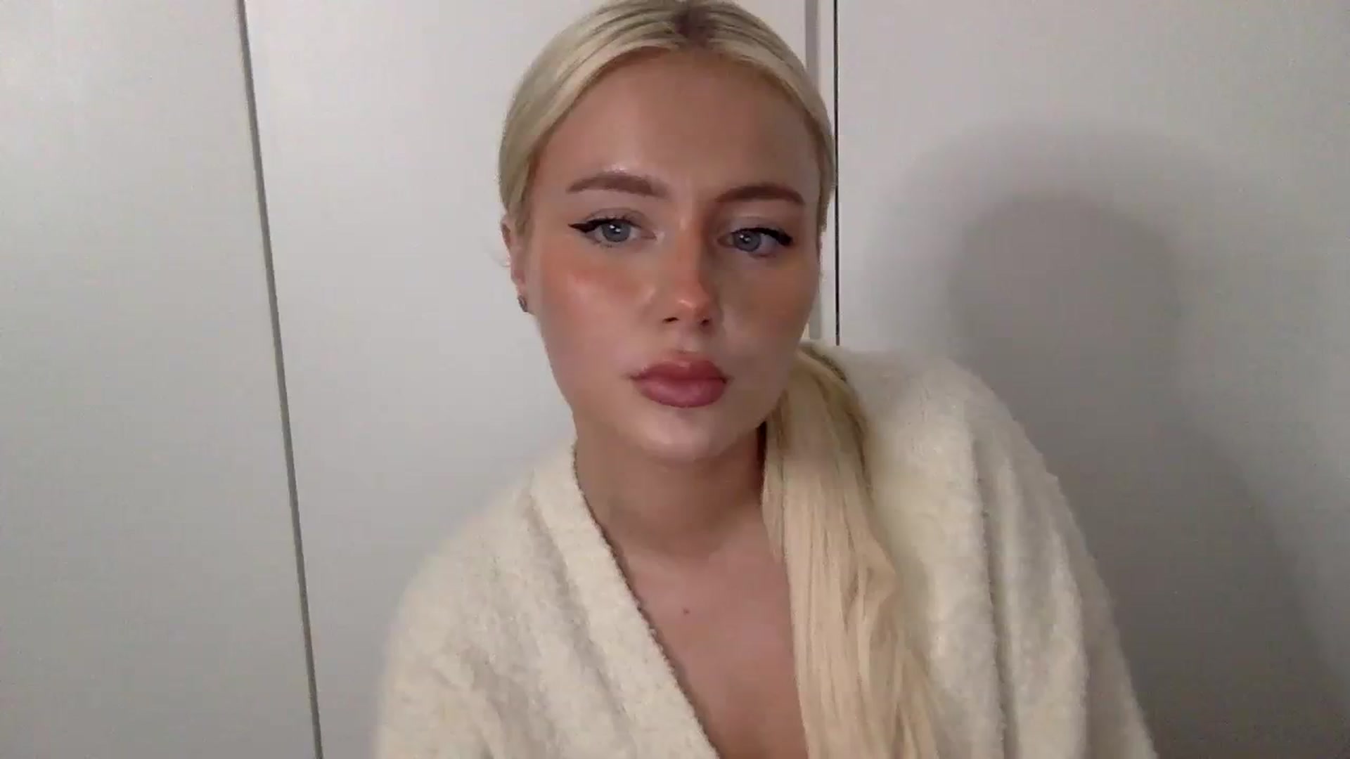 Gallery image thumbnail from BeaSaitou's myfreecams stream on, 11/08/2023, 19:03 image 1 of 20