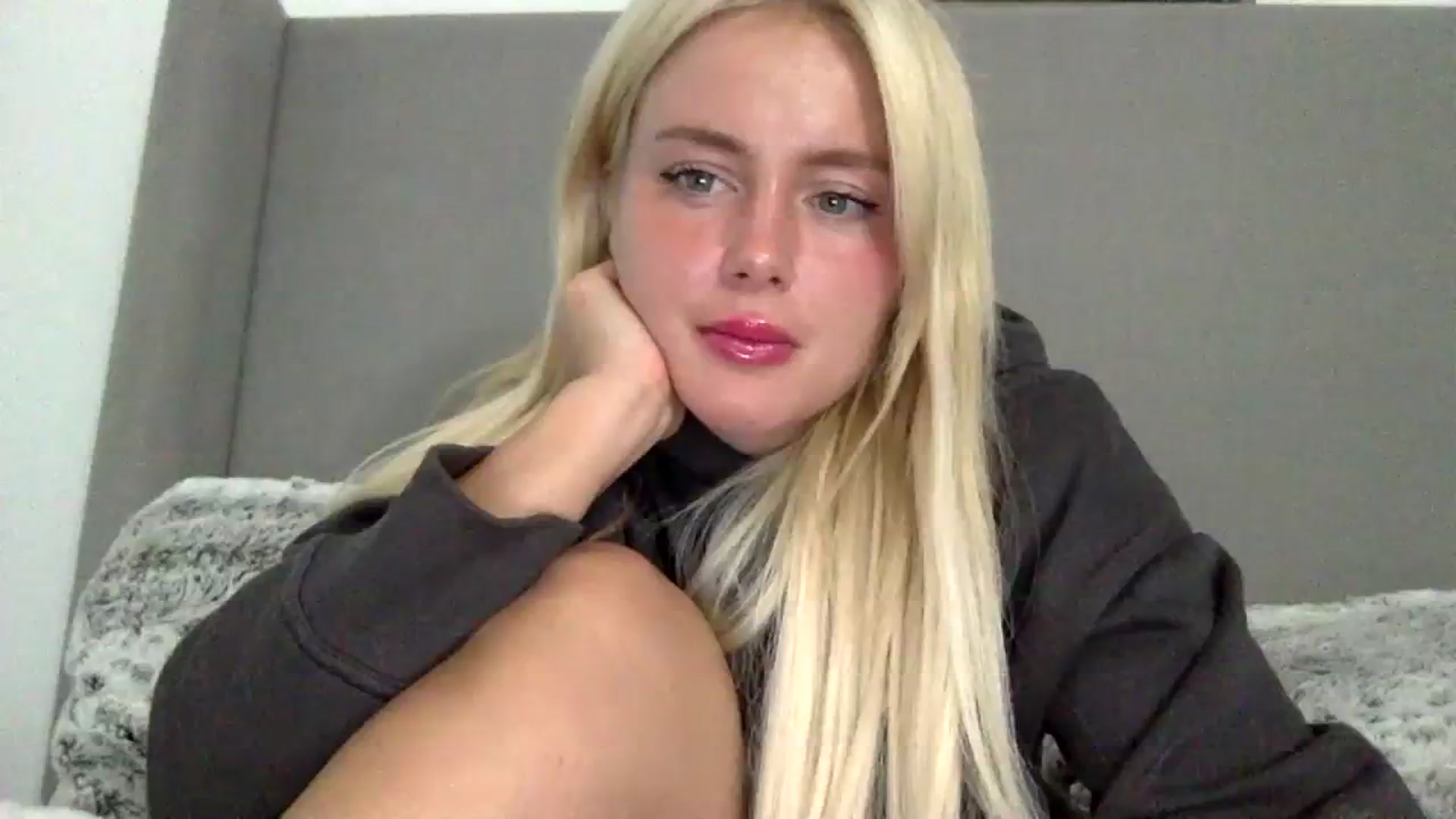 Gallery image thumbnail from BeaSaitou's myfreecams stream on, 11/22/2023, 24:59 image 12 of 20