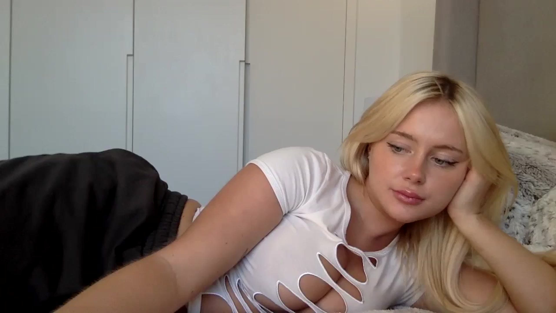 Gallery image thumbnail from BeaSaitou's myfreecams stream on, 12/01/2023, 14:33 image 16 of 20
