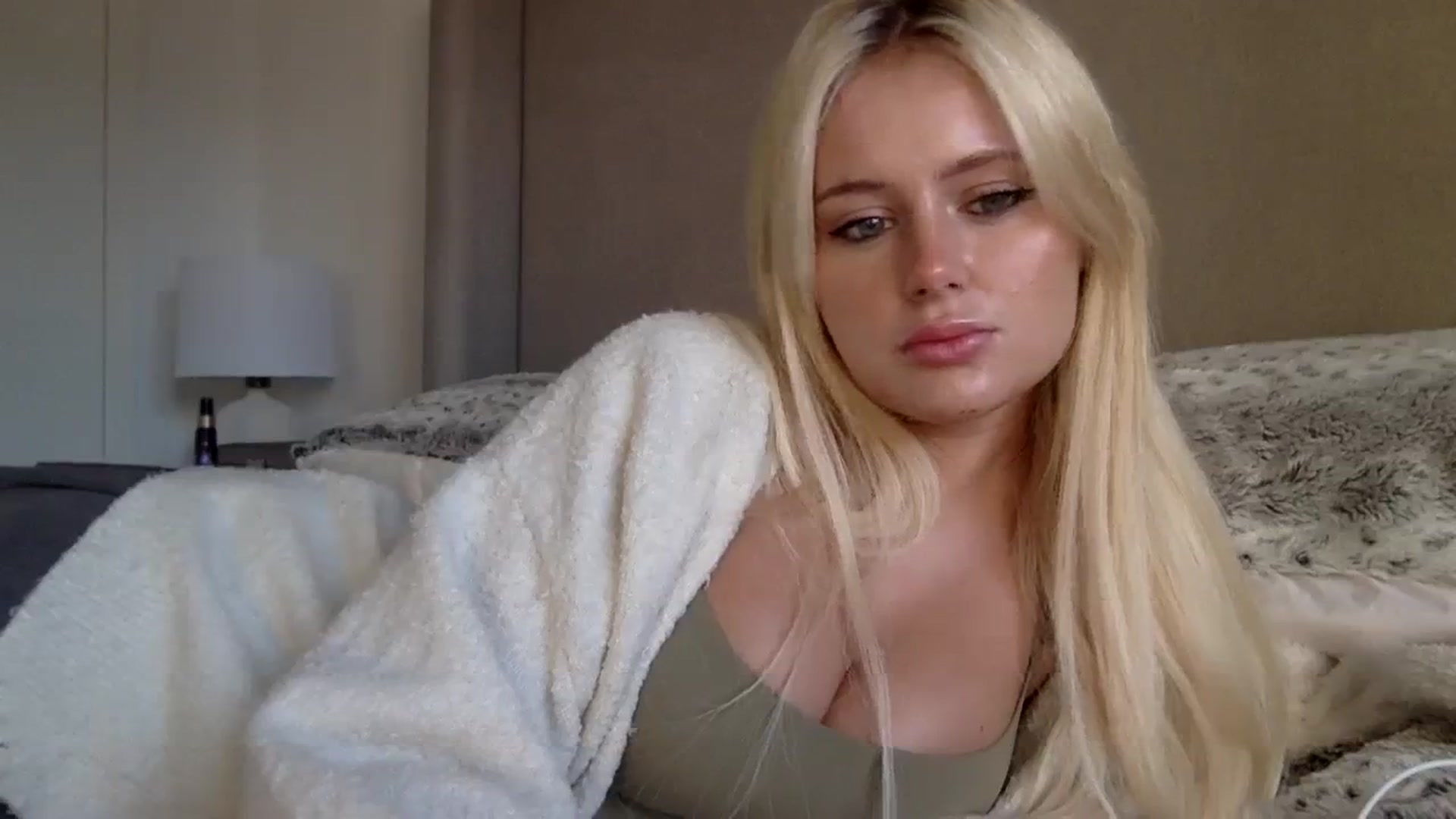 Gallery image thumbnail from BeaSaitou's myfreecams stream on, 12/06/2023, 14:29 image 16 of 20