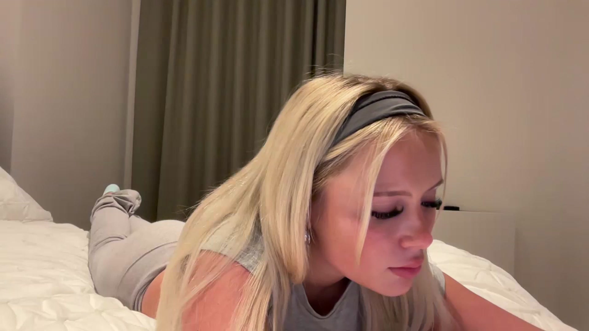 Gallery image thumbnail from BeaSaitou's myfreecams stream on, 03/20/2024, 19:02 image 13 of 20