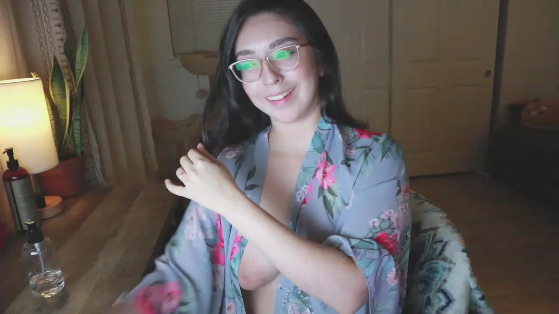 Gallery image thumbnail from BeaWolfie's myfreecams stream on, 11/22/2022, 06:34 image 17 of 20