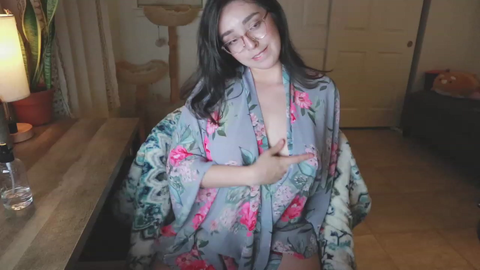 Gallery image thumbnail from BeaWolfie's myfreecams stream on, 11/22/2022, 06:34 image 20 of 20