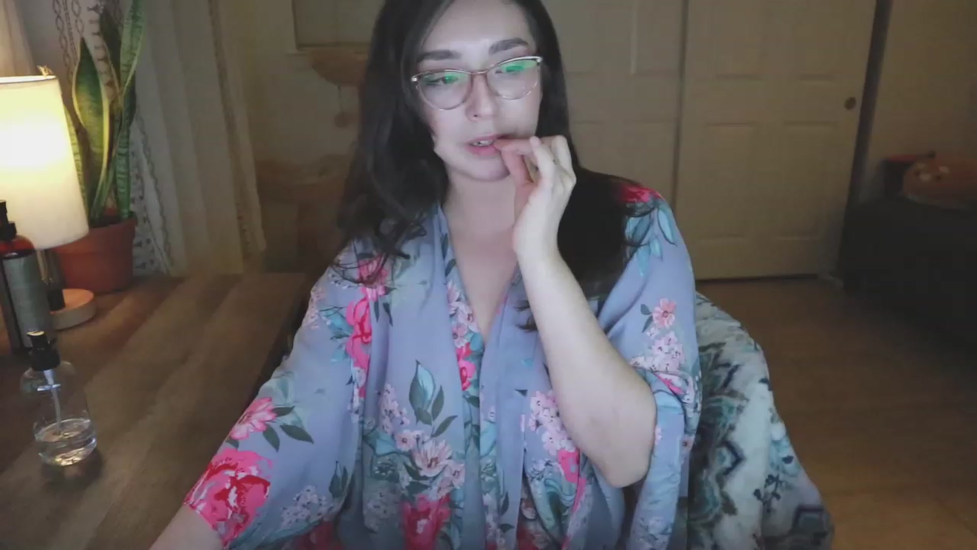 Gallery image thumbnail from BeaWolfie's myfreecams stream on, 11/22/2022, 06:34 image 9 of 20