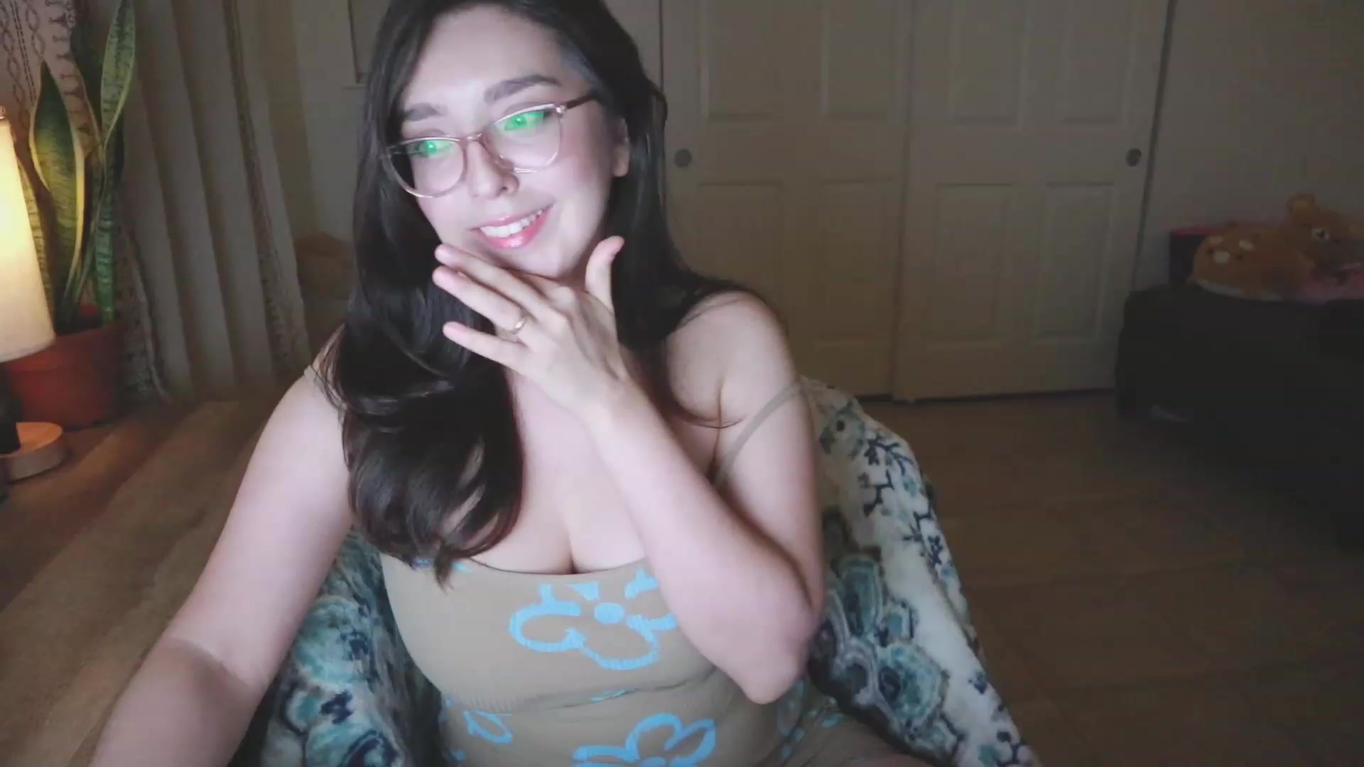 Gallery image thumbnail from BeaWolfie's myfreecams stream on, 11/23/2022, 06:54 image 18 of 20