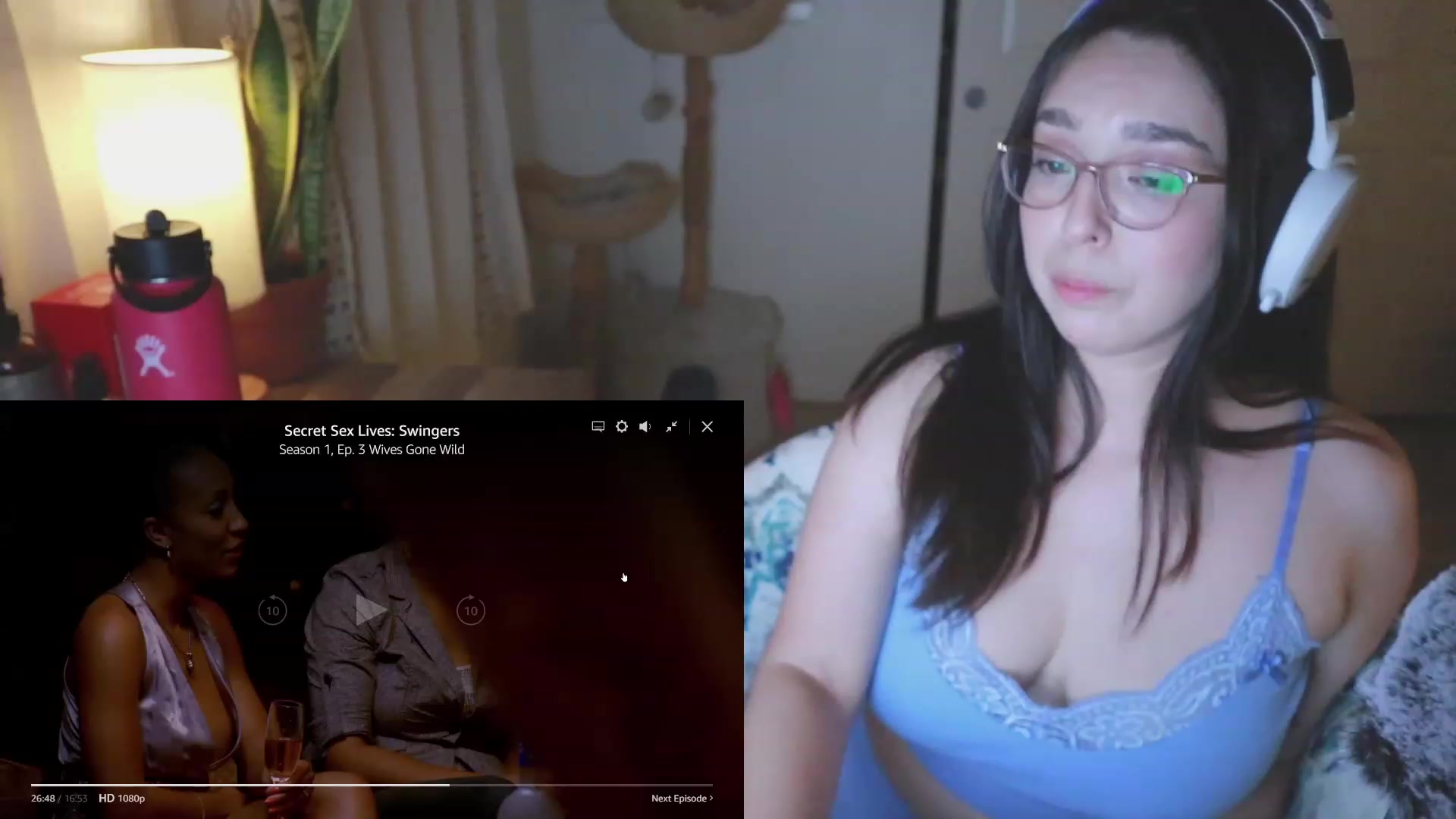 Gallery image thumbnail from BeaWolfie's myfreecams stream on, 11/25/2022, 06:43 image 17 of 20