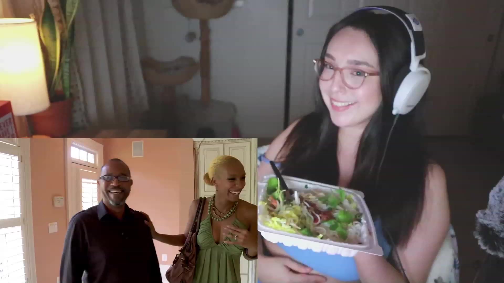 Gallery image thumbnail from BeaWolfie's myfreecams stream on, 11/25/2022, 06:43 image 3 of 20