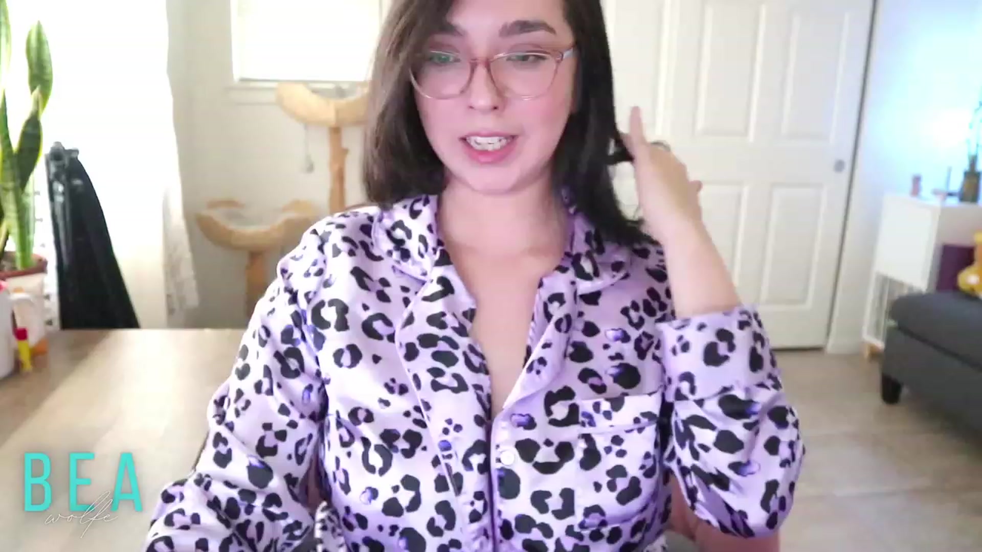 Gallery image thumbnail from BeaWolfie's myfreecams stream on, 03/03/2023, 03:44 image 4 of 20