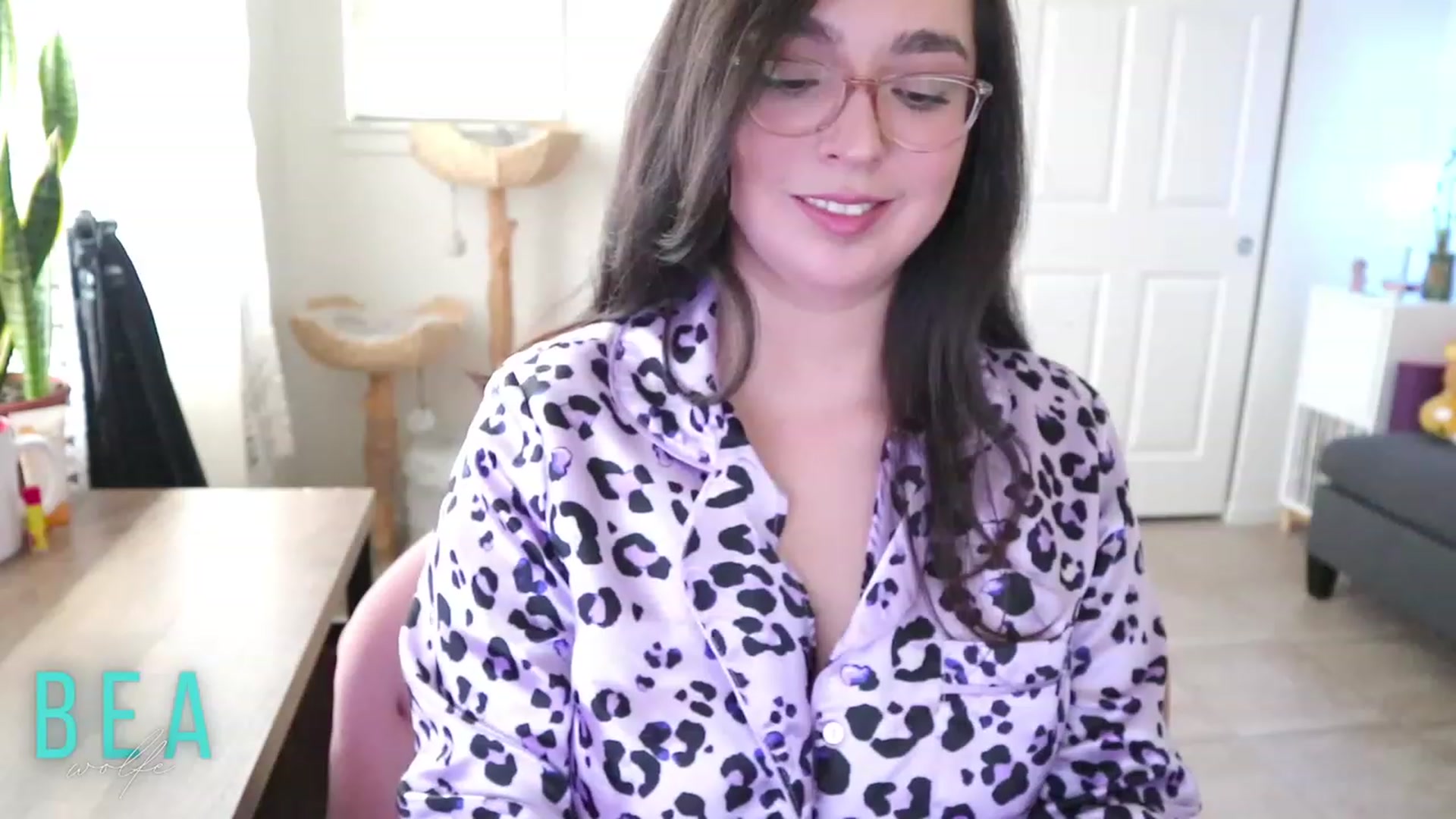 Gallery image thumbnail from BeaWolfie's myfreecams stream on, 03/03/2023, 03:44 image 5 of 20