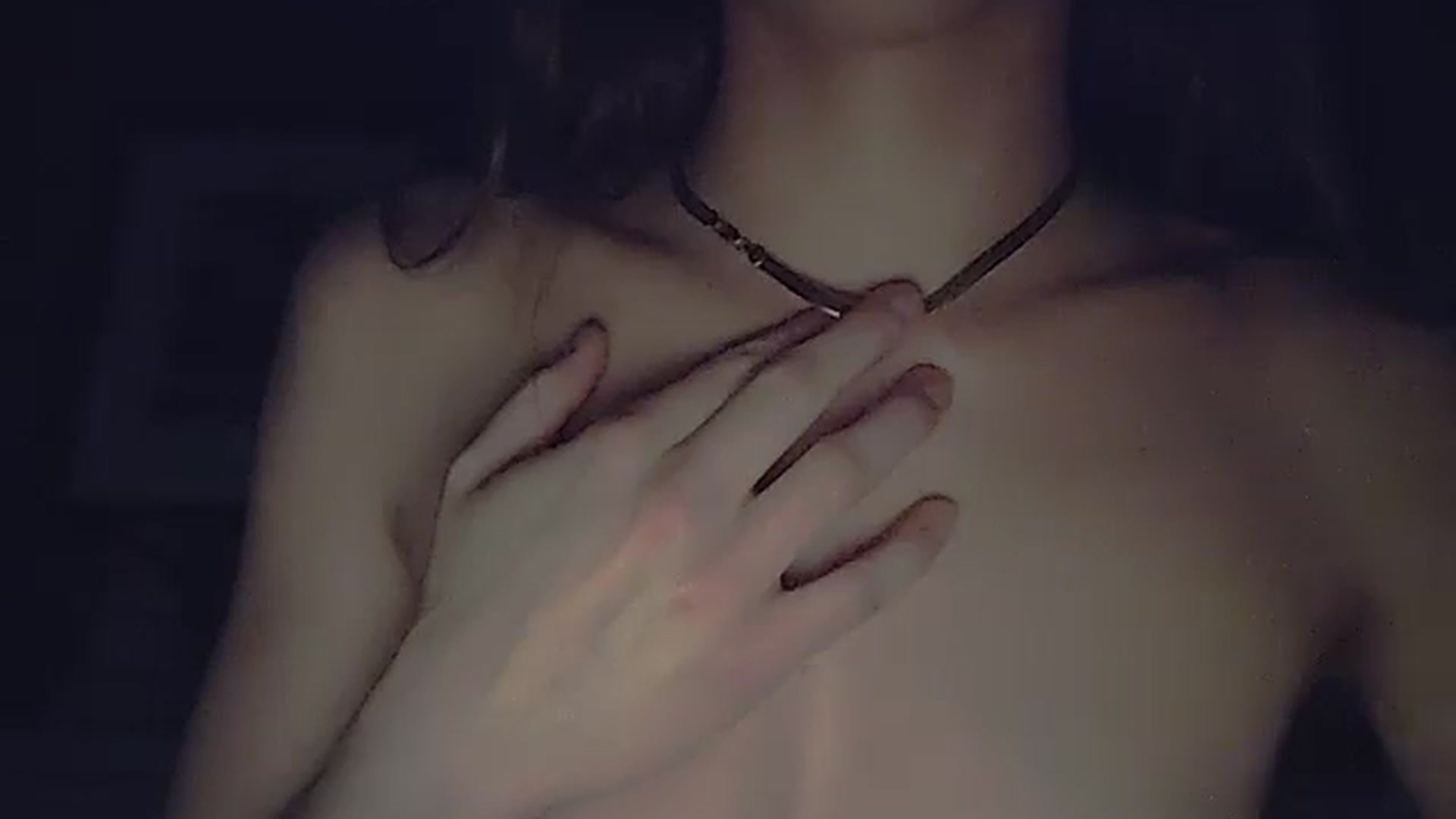 Gallery image thumbnail from Beach69Babe's myfreecams stream on, 12/14/2024, 11:40 image 14 of 20